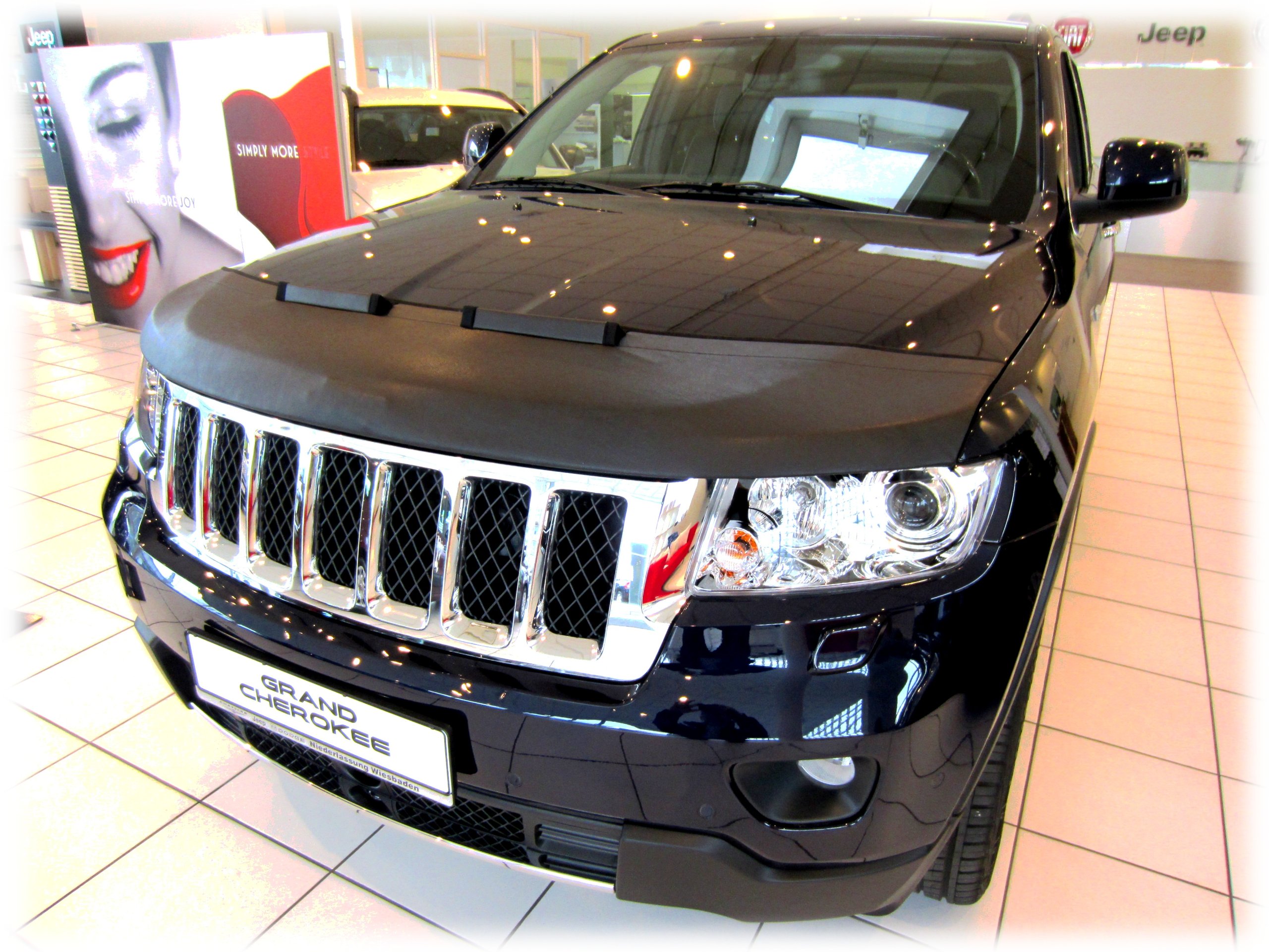 HOOD BRA Front End Nose Mask Compatible with Jeep Grand Cherokee WK2 since 2010 Bonnet Bra STONEGUARD PROTECTOR TUNING