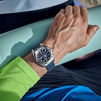 Victorinox クロノグラフ 腕時計 シルバー/ブラック Amazon.co.jp: VICTORINOX(ビクトリノックス) I.N.O.X. CHRONO 腕時計