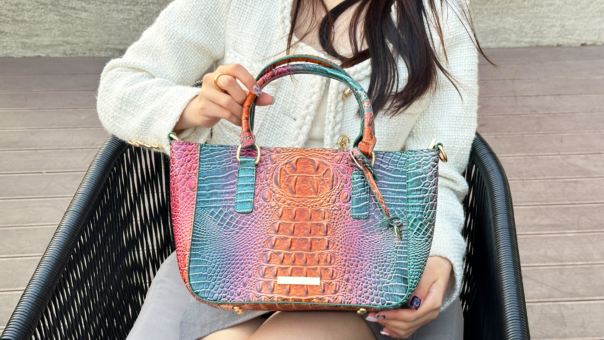 Bolso Tote de Cuero para Mujer con Textura de Cocodrilo miniatura 7