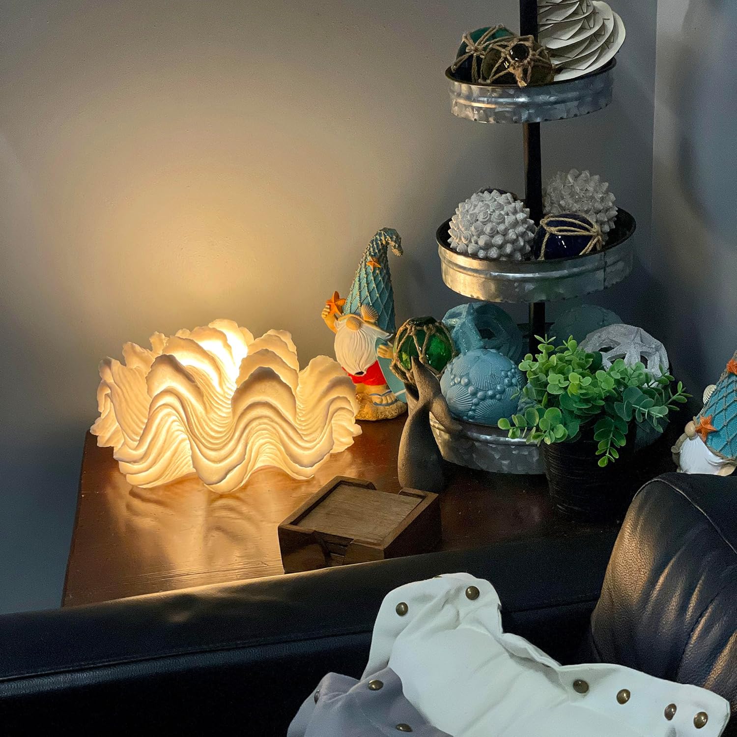 Squamosa Clam Accent Lamp, Resin Shell Table Light, 13" x 12" x 6.75", White Coastal Eclectic Decor, 6ft Cord, Inline Switch, E26 25W Max, Indoor Nautical Lighting for Living Room Bedroom Office