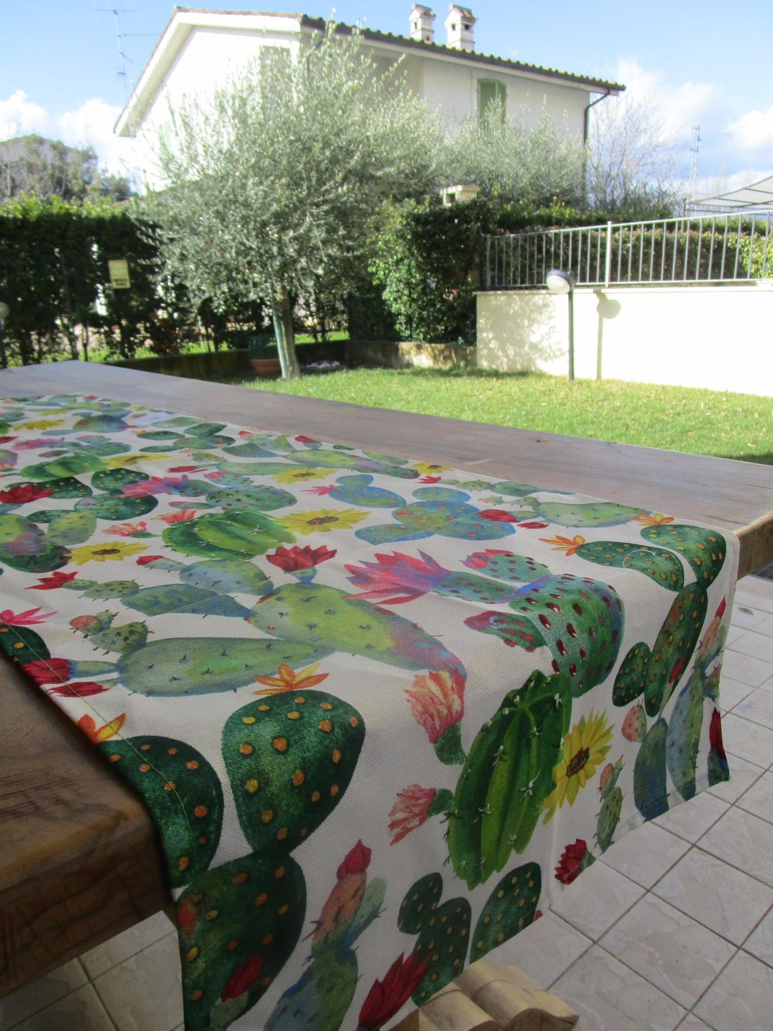 Tovaglia di Natale quadrata in cotone jacquard nero e oro 140x140 cm