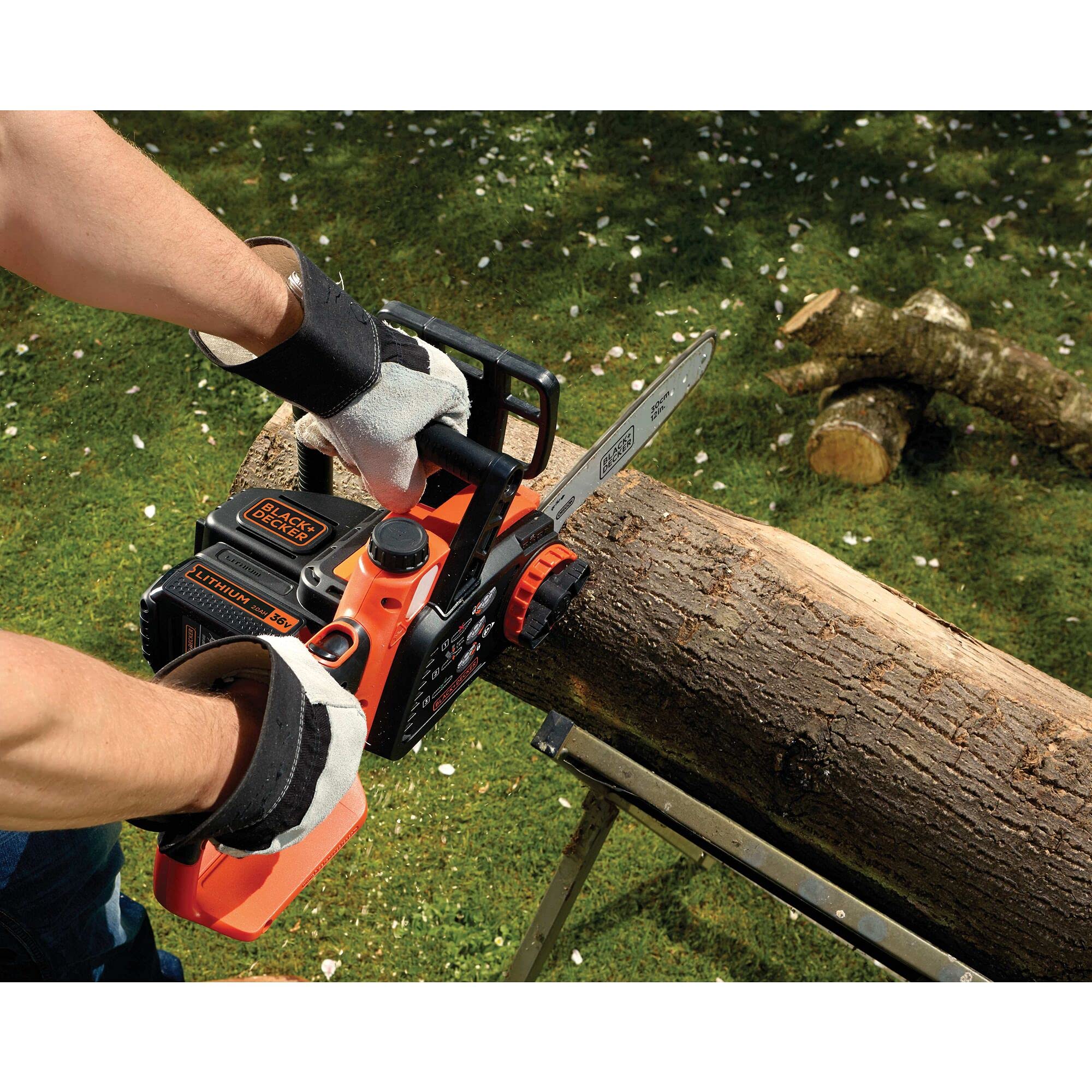 BLACK+DECKER GKC3630L20 Motosierra a batería 36V 2.0Ah Litio longitud de espada de 30 cm