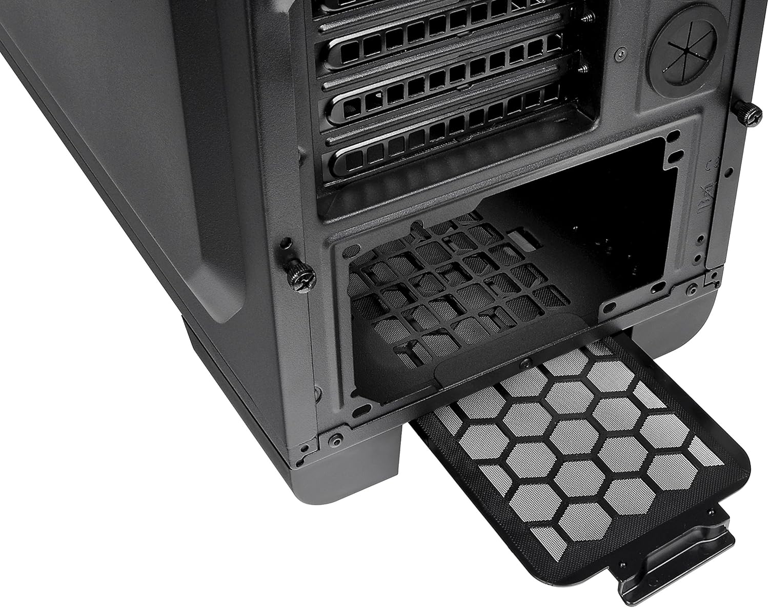 Removable bottom dust filter of the Thermaltake URBAN S71 computer case