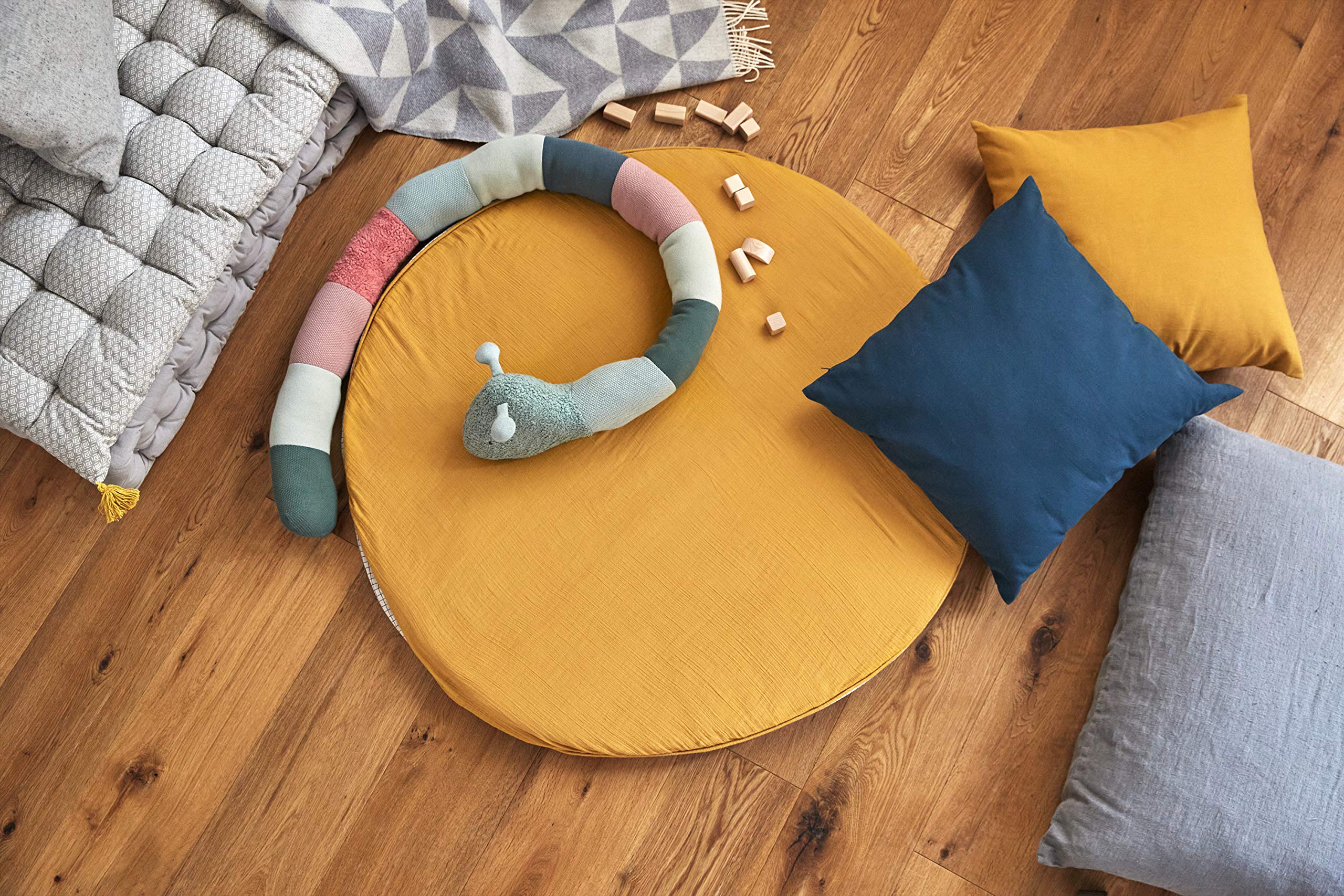 Lässig 1542009837 Grand Coussin Rond de Mousseline, Jaune