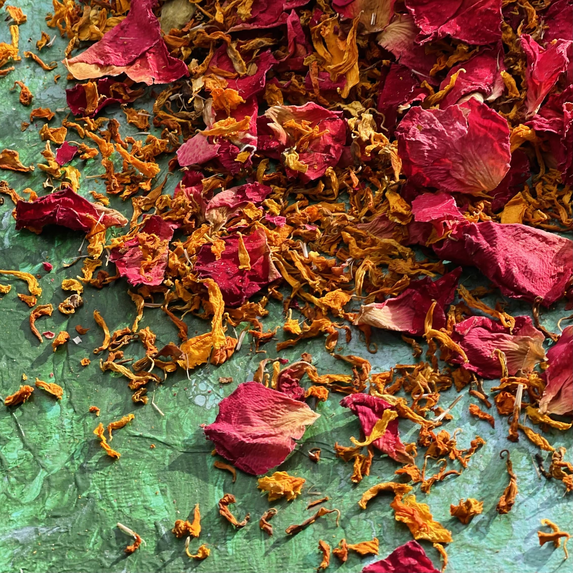 Natural Petal Confetti - 1 Litre - Phoenix mix of dried Bright Red Rose and Orange Marigold - Biodegradable (509) - Image 3