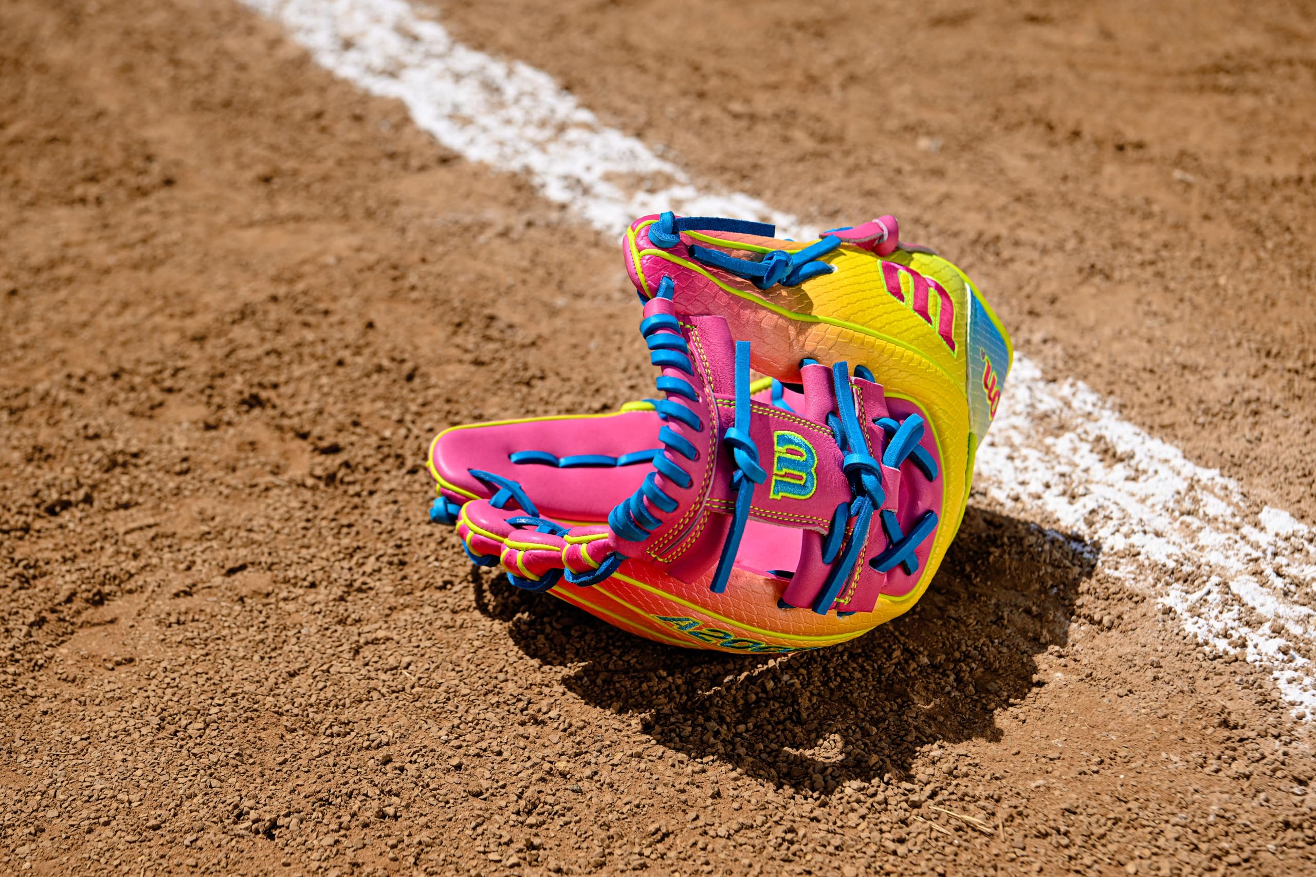 Wilson Guantes de béisbol A2000 para otoño de 2025
