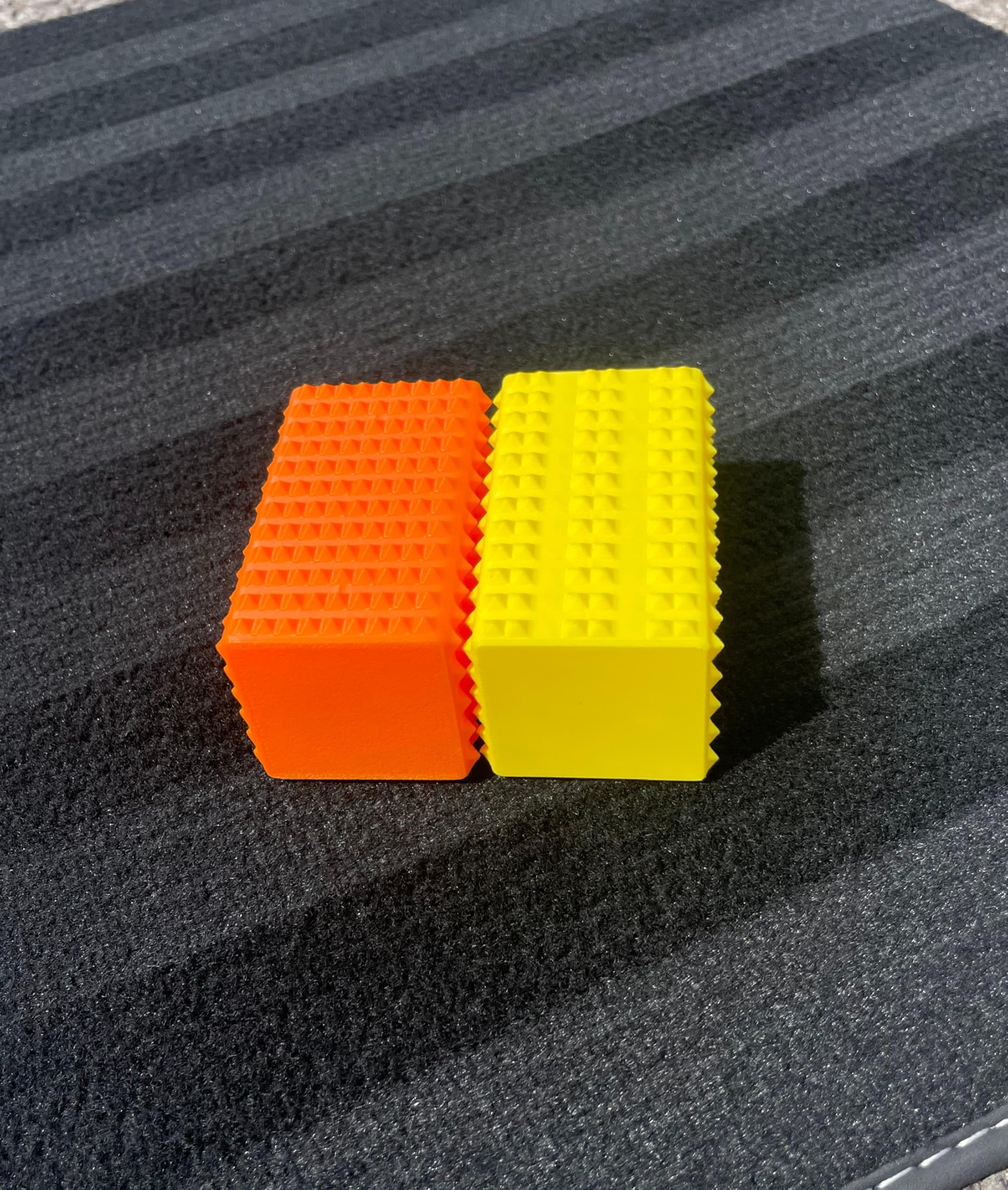 Carpet Detailing Block V2, 4-Sided Car Interior Vacuum Line Tool, Yellow or Orange (Yellow)