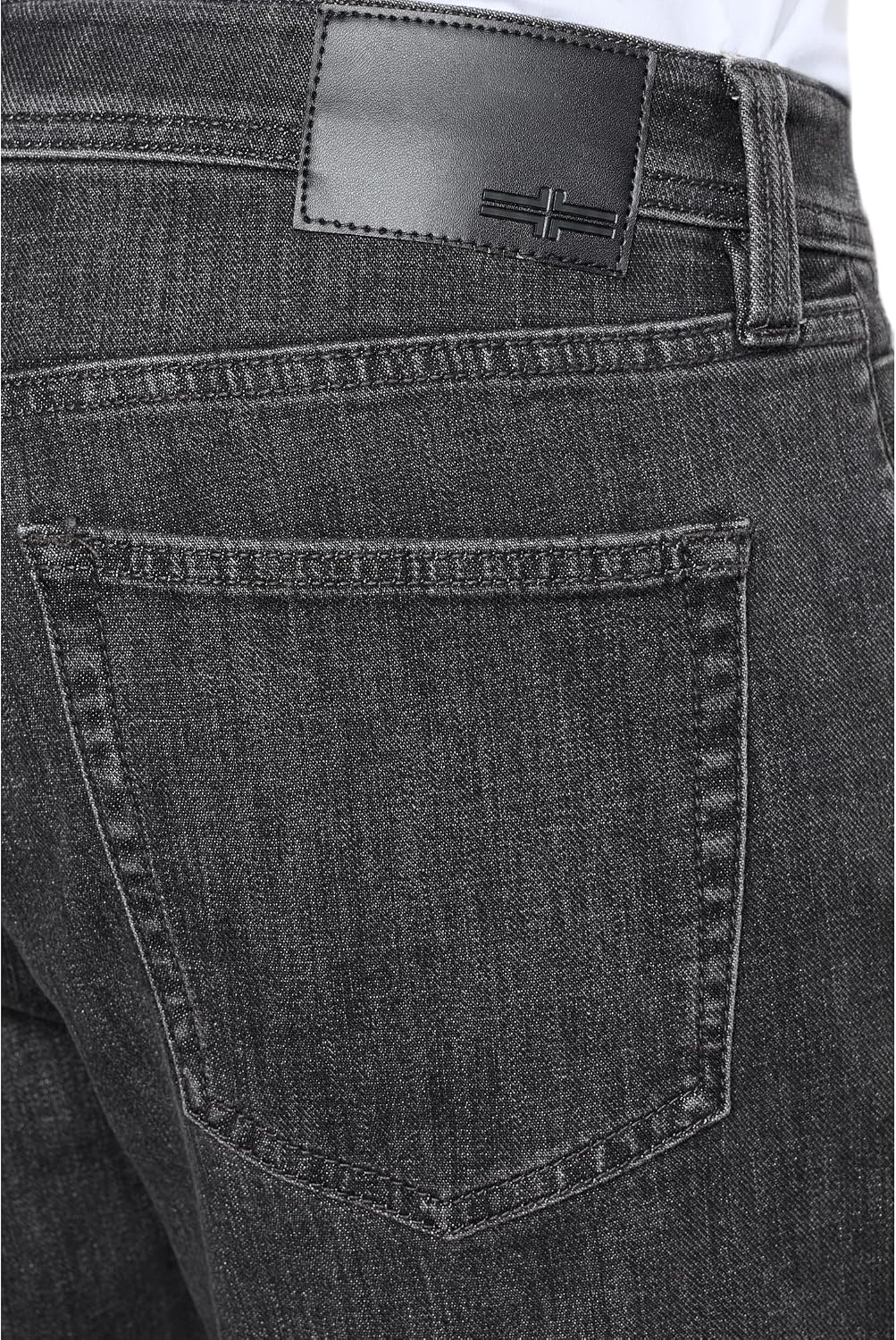 Liverpool Los Angeles Kingston Modern Straight Jeans