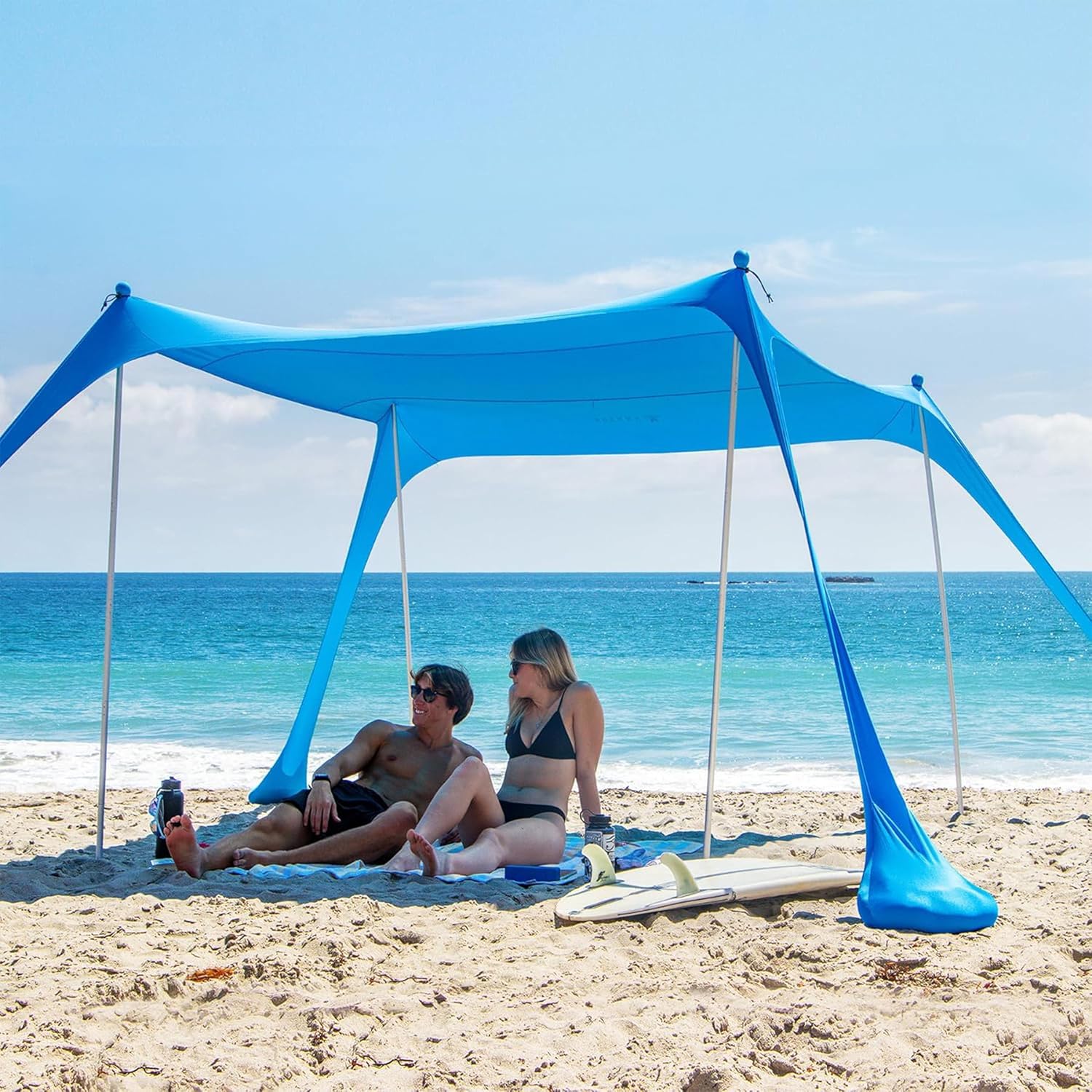 AMMSUN Tente de plage portable, auvent de plage de 2,7 x 2,7 m, installation facile, abri solaire en lycra UPF50+, 4 sacs de sable, 4 poteaux en aluminium avec pelle à sable pour famille, plage, bleu clair