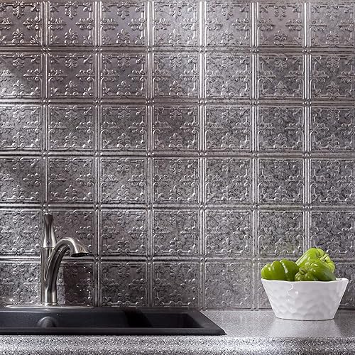 Miniatura 37 de FASÄDE Panel decorativo para salpicaduras de vinilo de estilo tradicional / patrón 10 en bronce antiguo (muestra de 6 x 6 pulgadas)