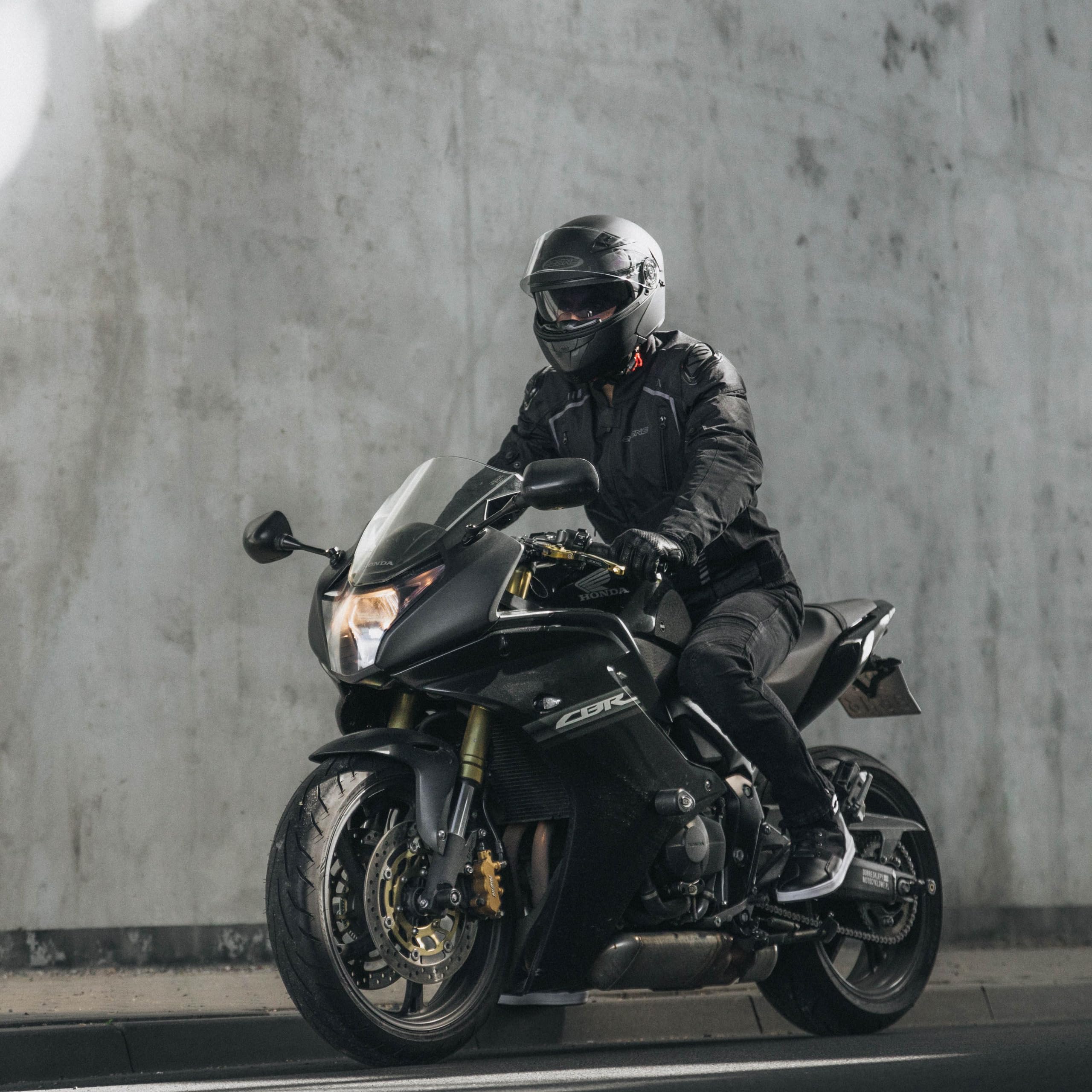 OZONE MOTO Pulse Giacca da Moto Uomo | Protezioni per Gomiti e Spalle | Membrana Impermeabile Rimovibile | Fodera Termica Removibile | Cursori spalle | 3 Canali di Ventilazione | Taglie fino a 7XL