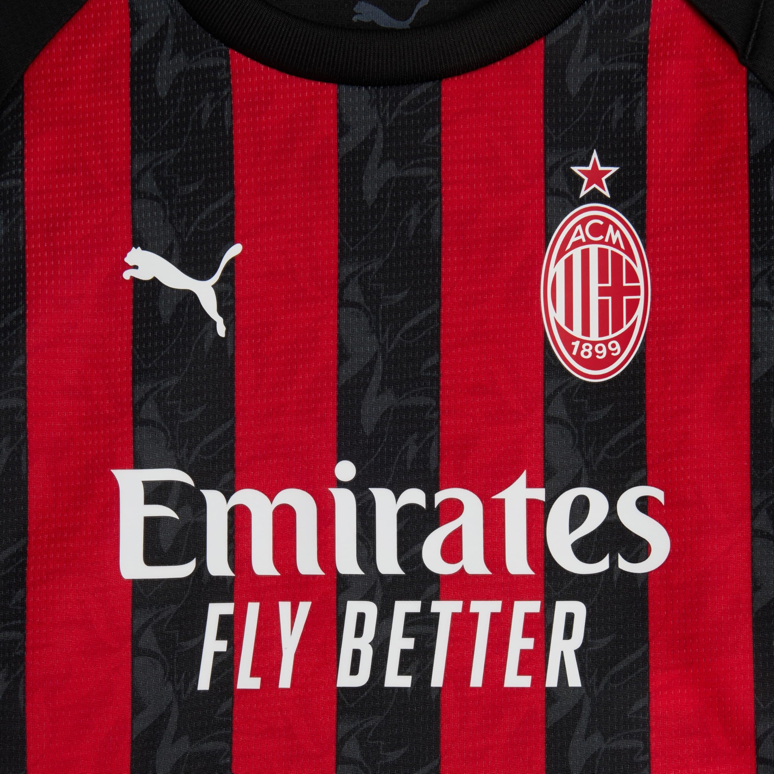 A.C. Milan Babykit Gara Home Stagione 2025/2026, Set Maglietta e Pantaloncini da Calcio, Prodotto Ufficiale Unisex - Bimbi 0-24