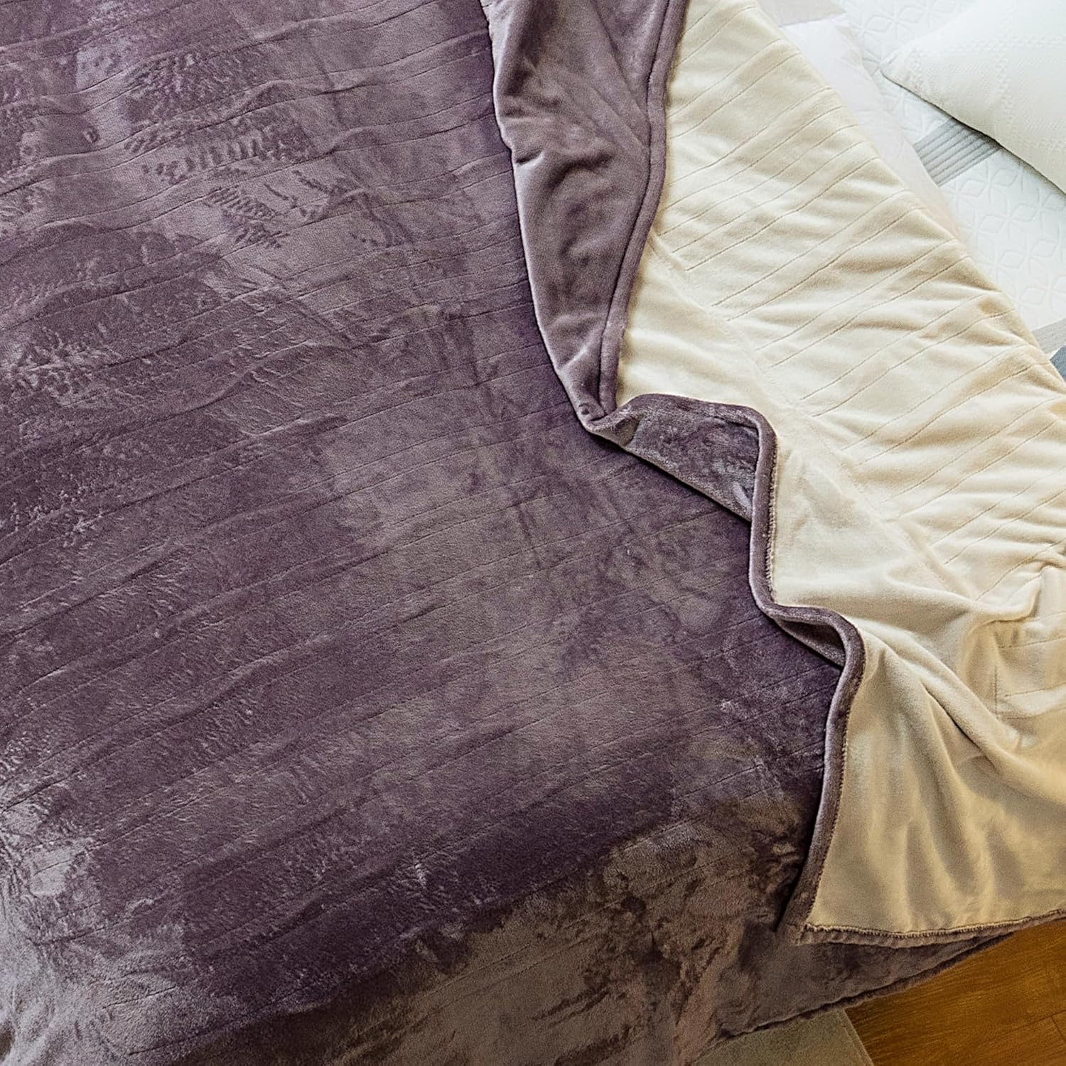 JET'S HOME Heated Blanket Twin 62"x84" - ETL&FCC Certified Flannel Electric Blanket Machine Washable Heating Blanket with 4 Heating Levels 10 Hours Auto-Off Overheating Protection (Purple) - Image 9