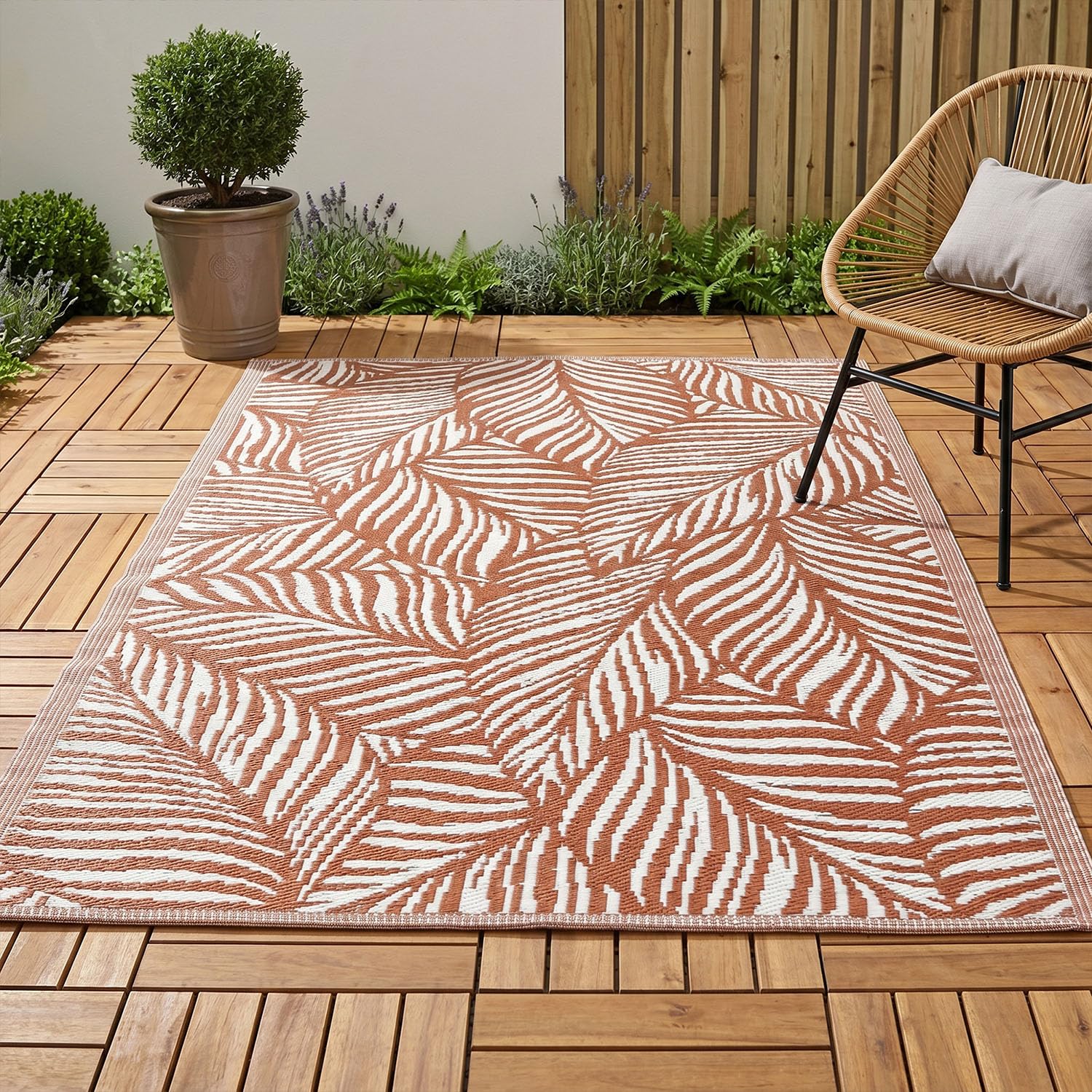 JSH Classic Pattern Outdoor Floor Rugs | Woven Wool-Look Anti-Slip Plastic Garden Mat | Various Designs Leaf Nature Zig-Zag Hard Wearing Heavy Duty | Decking Patio Conservatory Kitchen (Rust Leaf)
