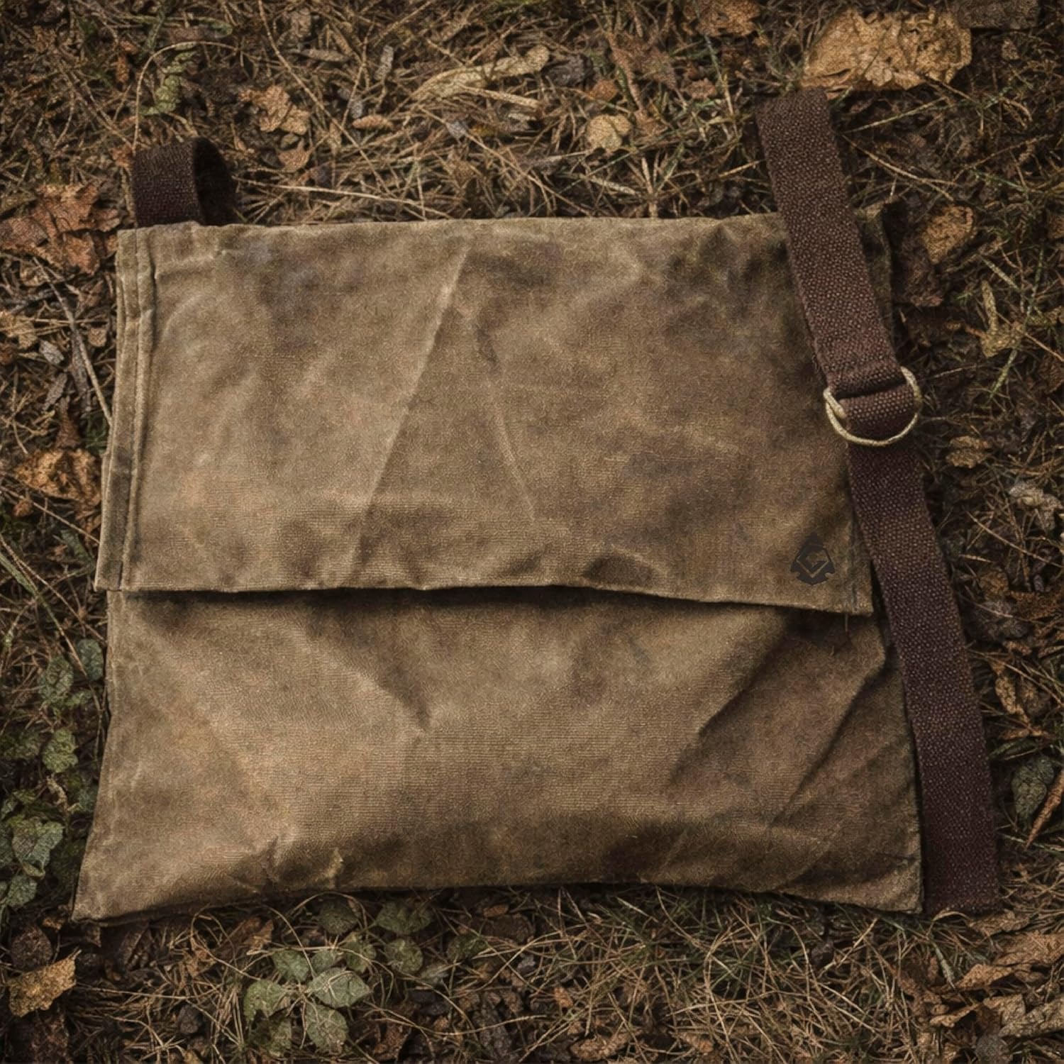 Campcraft Outdoors XL Haversack, Bushcraft Shoulder Bag, Large Foraging Pouch, Waxed Canvas Messenger Bag - Image 2