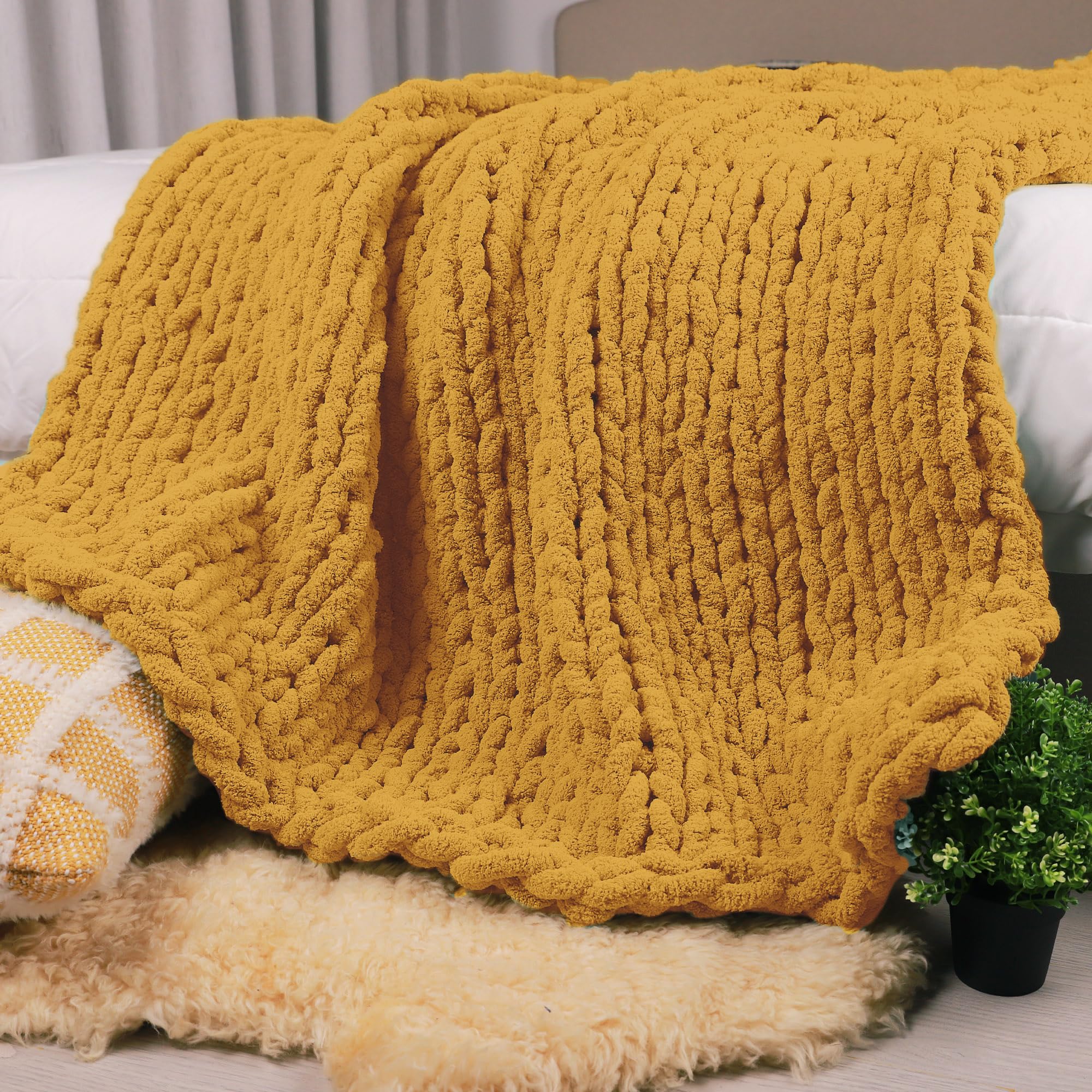 Carriediosa Chunky Knit Throw Blanket 60" X 80" Twin, 100% Hand Made Large Chenille Loop Yarn Soft Fluffy Throws for Couch Sofa Bed, Big Crochet Cozy