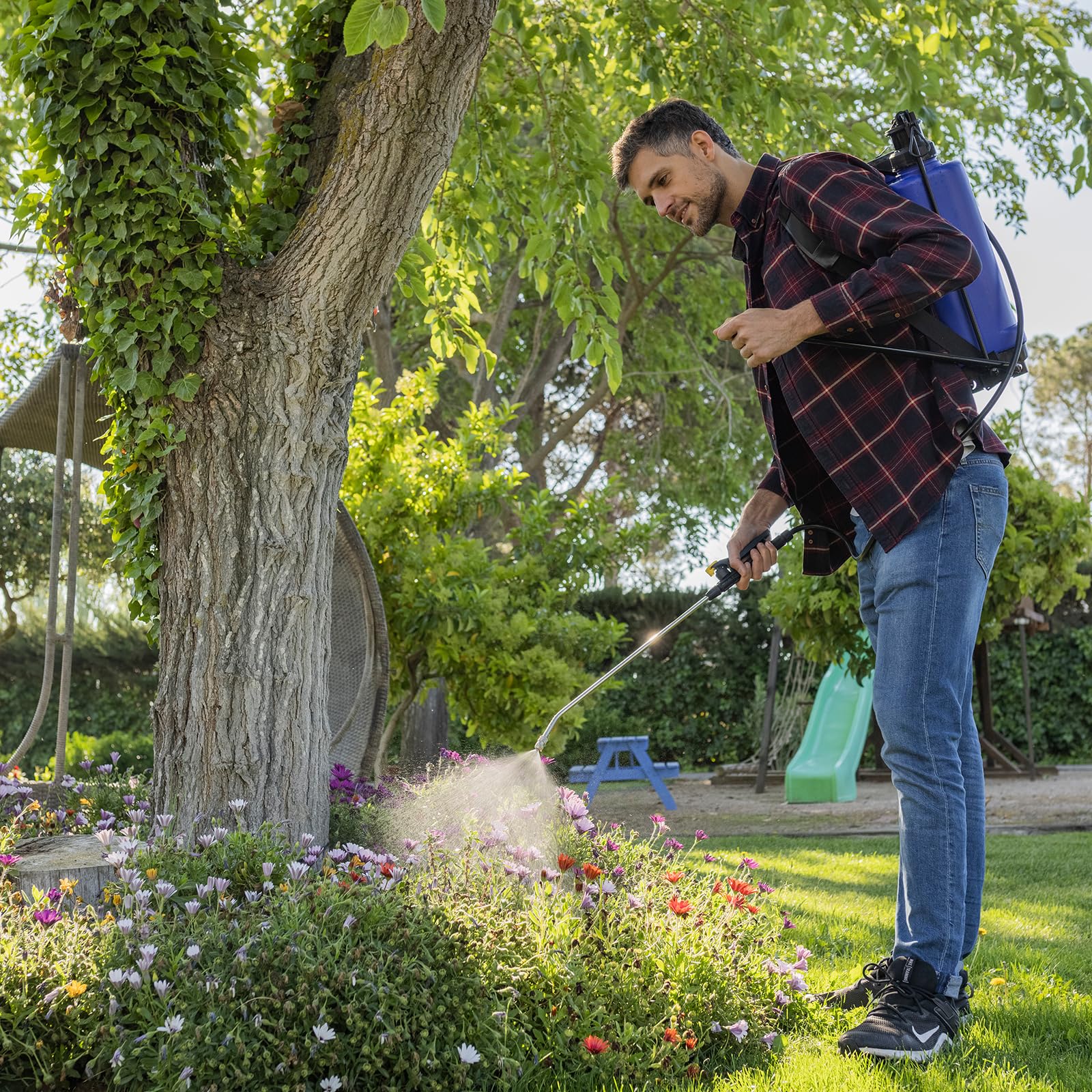 Goodyear – Pulvérisateur à Dos Manuel 16L avec Lance en Acier Inoxydable, Pression Constante 1,4 Bar, 2 Bar Fermée, Buse Double Cône à 4 Orifices – Pulvérisateur de Jardin Haute Performance