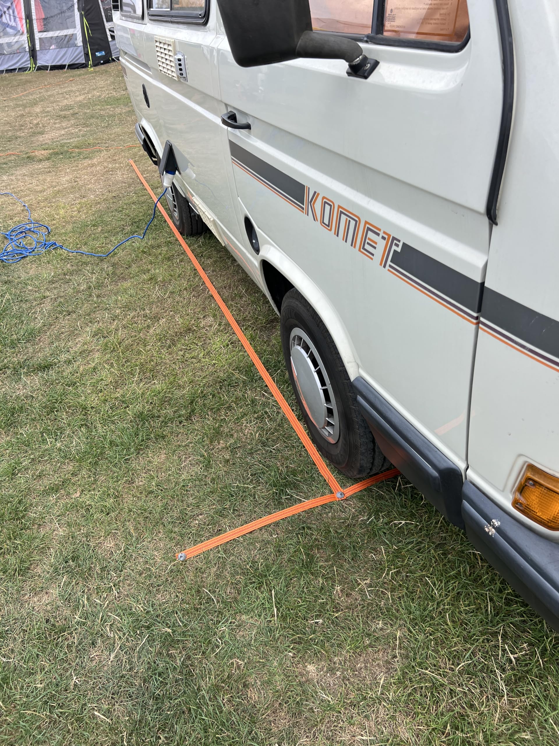 Parking Marker for Campervans & Motorhomes – Easy Driveaway Awning Lineup Strip (5 Meters)