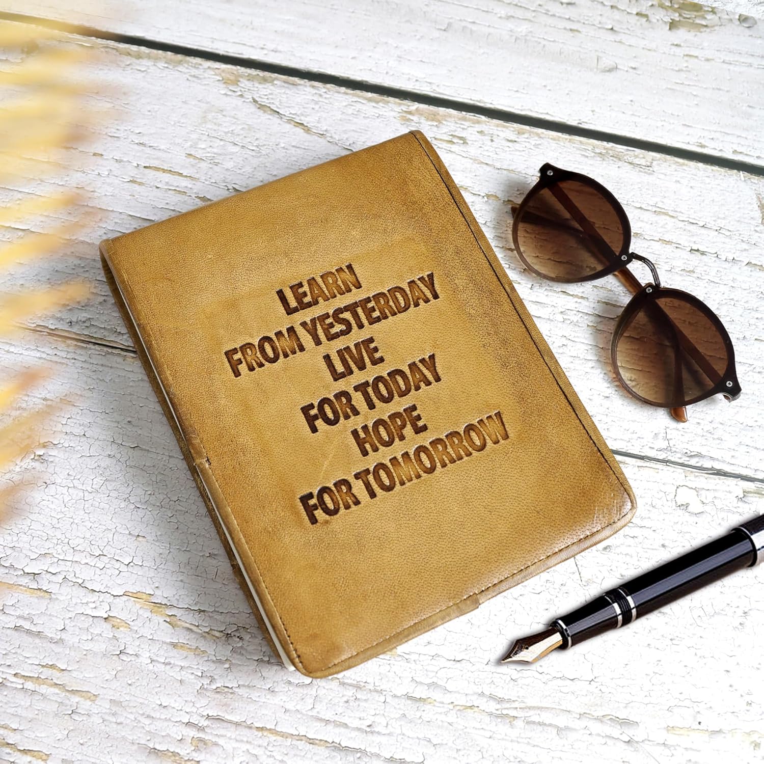 Leather Notepad Journal – Vintage Diary for Quick Notes, Daily Tasks & Creative Ideas – Refillable Travel Notebook for Men & Women – Handmade Leather Organizer (8x6 inch - 200 Pages)
