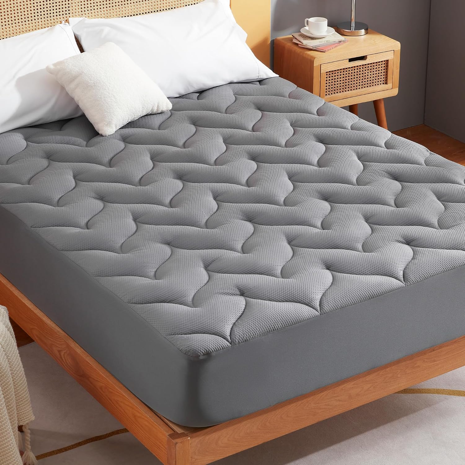 Sonive Coprimaterasso da 90 x 200 cm, protezione per materassi trapuntata, con angoli profondi da 30 cm, traspirante, copriletto di colore grigio