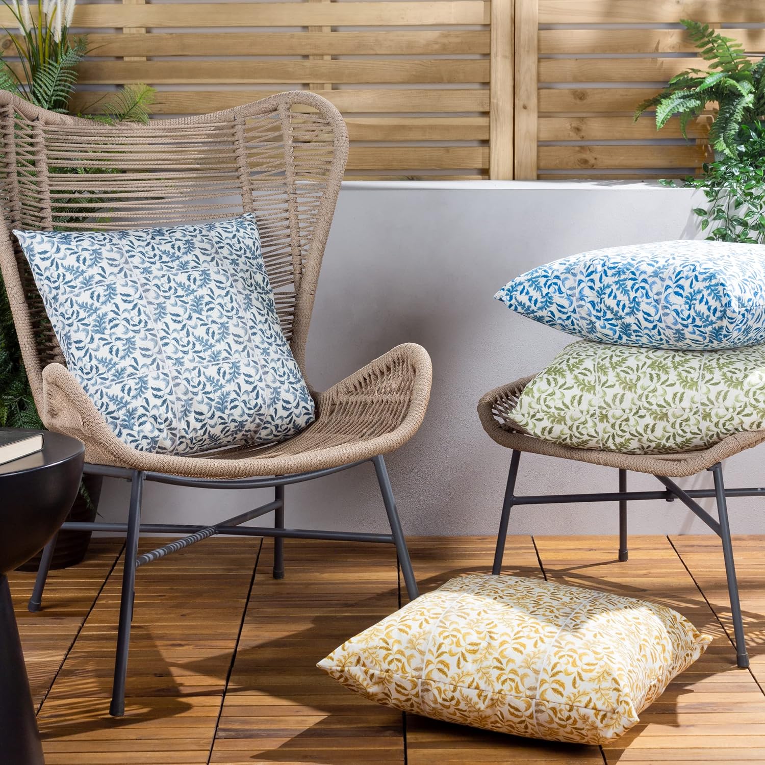 Paoletti Minton Tile Outdoor Cushion Cover (55cm x 55cm) (Blue)