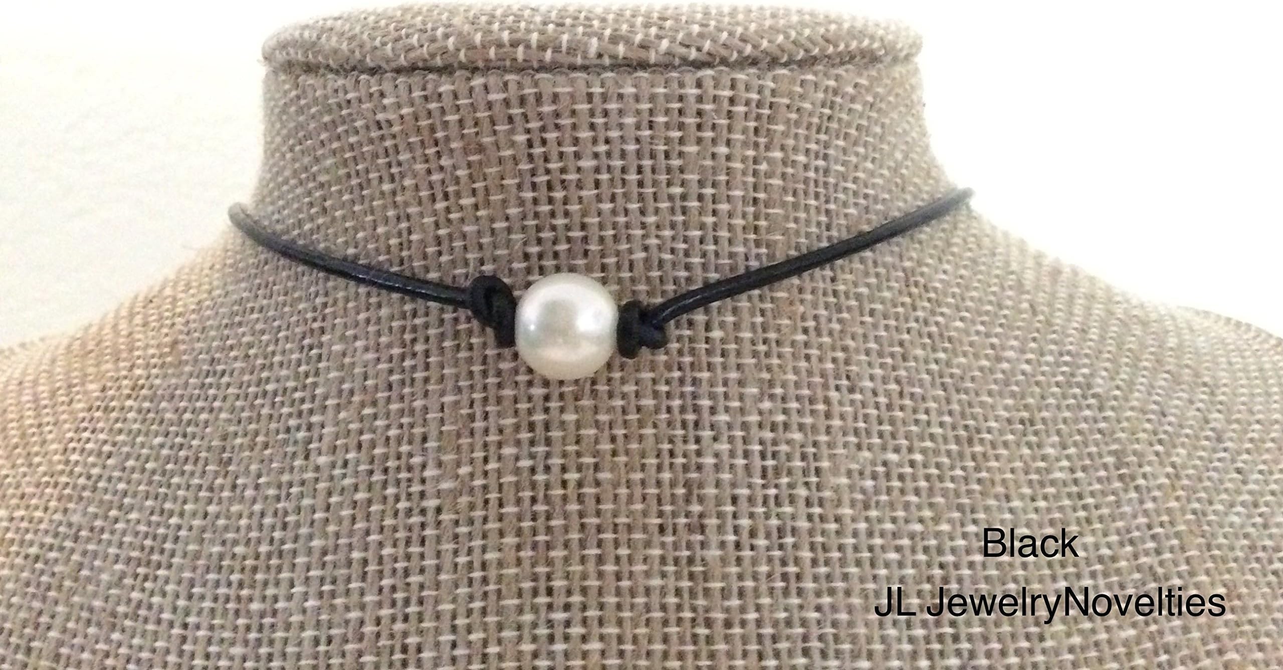 Single Freshwater Pearl Leather Choker Necklace