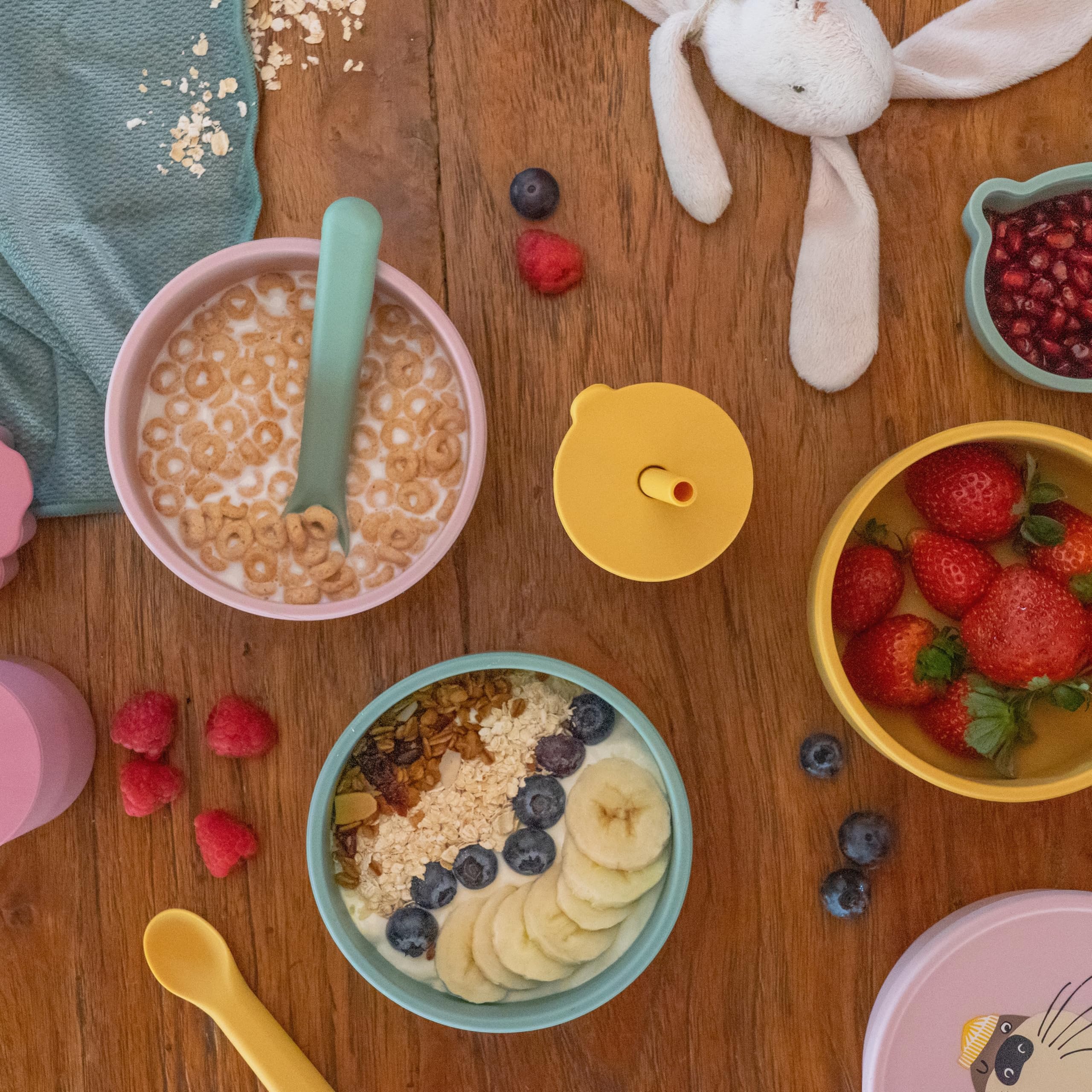 So&So Silikon Schüssel mit Deckel - Kinderschüssel, Beikost Baby Zubehör, Baby Geschirr, Breischale Baby (Pool - mit Druck, ohne Saugnapf)