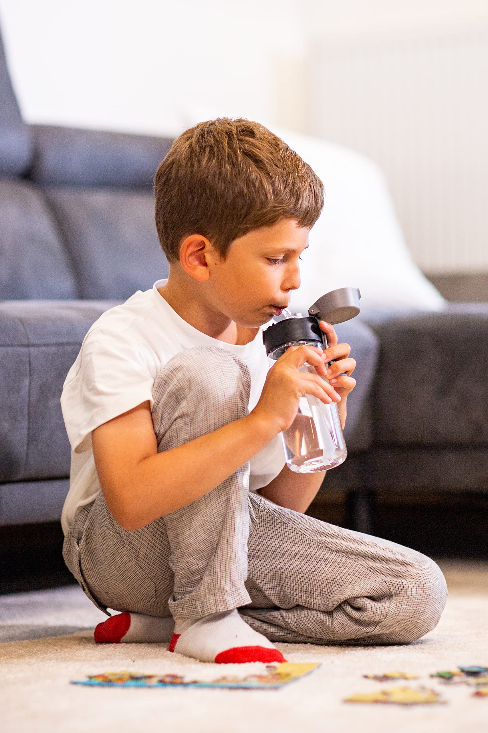 Jarlson® Borraccia Bambini, Bottiglia 500 ml, Senza BPA, Bottiglia Acqua con Cannuccia, per la scuola e l'asilo, realizzato in plastica di alta qualità (nero)