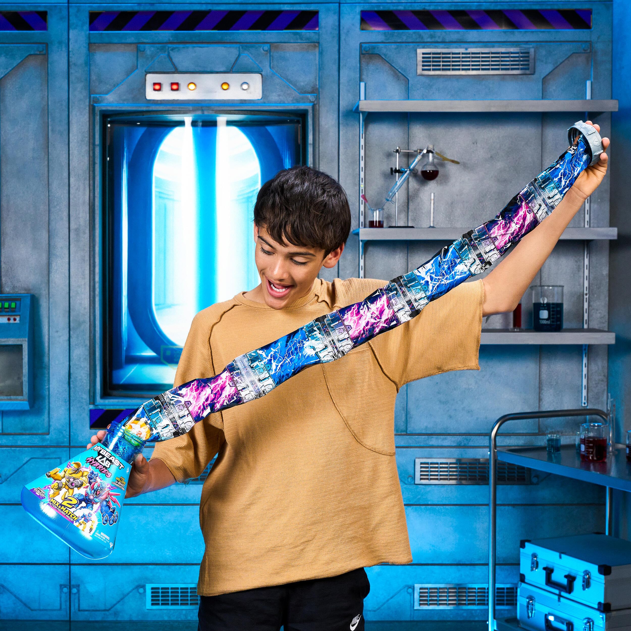 MrBeast Lab Hybrids Coffret Multiple, Découvre différentes Parties du Corps pour créer 2 Figurines, Inclut des éléments du Golden Panther Dragon, Fusionne des créatures, + de 30 à Collectionner