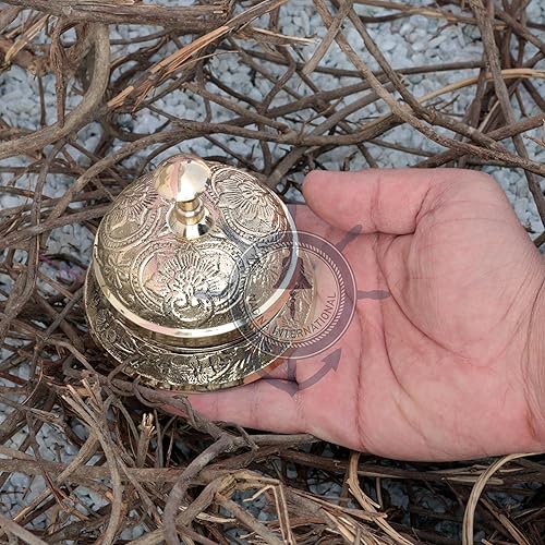 Miniatura 7 de Campana de escritorio clásica de latón macizo con obra de arte tradicional  Campana de oficina de escritorio ruidosa  Nagina International (latón