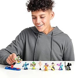 Akedo Ultimate Arcade Warriors Bundle - Mini Battling Action Figures for Amazon Exclusive