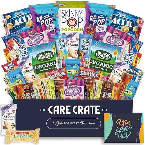 Caja de aperitivos dulces de aliento para mujer (50 piezas variadas de cesta de regalo para mujer) galletas, gomitas, palomitas de maíz, barras de