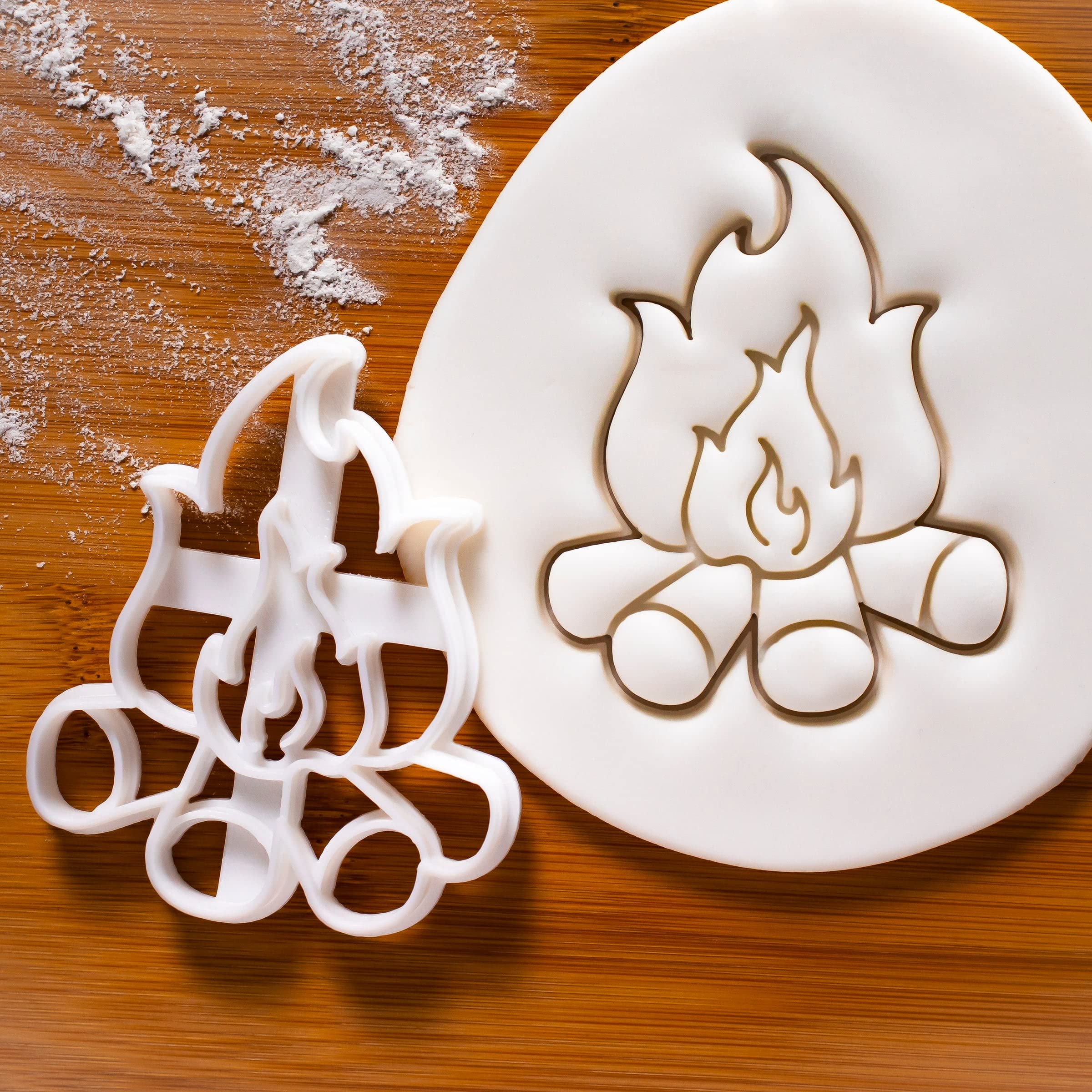 BAKERLOGY Zestaw 3 foremek do ciastek kempingowych (wzory: plecak, namiot i ognisko) – szczegółowy wzór foremki do ciastek do pieczenia i rękodzieła, idealny do kremówki, ciasta, gliny