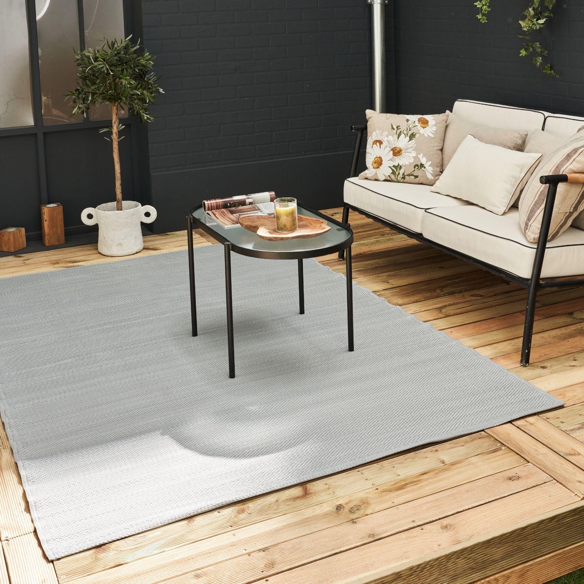 THE RUGS Urban Collection Outdoor Rug - Easy to Clean, Waterproof Plastic Outdoor Rugs for Garden, Patio, Balcony, Camping - Contemporary Plastic Straw Rug - Mono Grey, 240x340cm