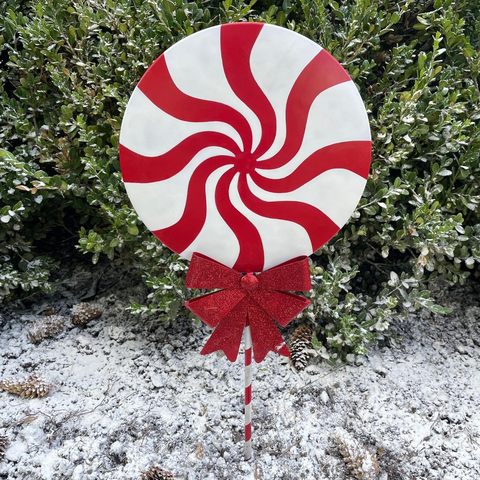 Clovers GardenChristmas Lollypop White and Red Lollypop Wwirlpop Yard Stake Metal Lawn Yard Sign for Outdoor, Indoor, Walkways Planters