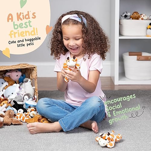Miniatura 5 de Forest & Twelfth Mini juguetes de peluche de jirafa, paquete de 12 pequeños animales de peluche a granel, jirafa de felpa para niñas y niños,