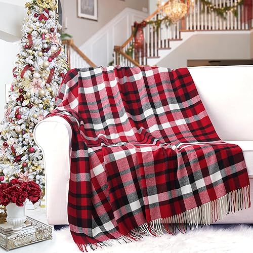 BATTILO HOME Manta de Navidad a cuadros rojos para sofá, cama, bufanda roja súper suave, manta decorativa de Navidad con borlas, 50 x 60 pulgadas
