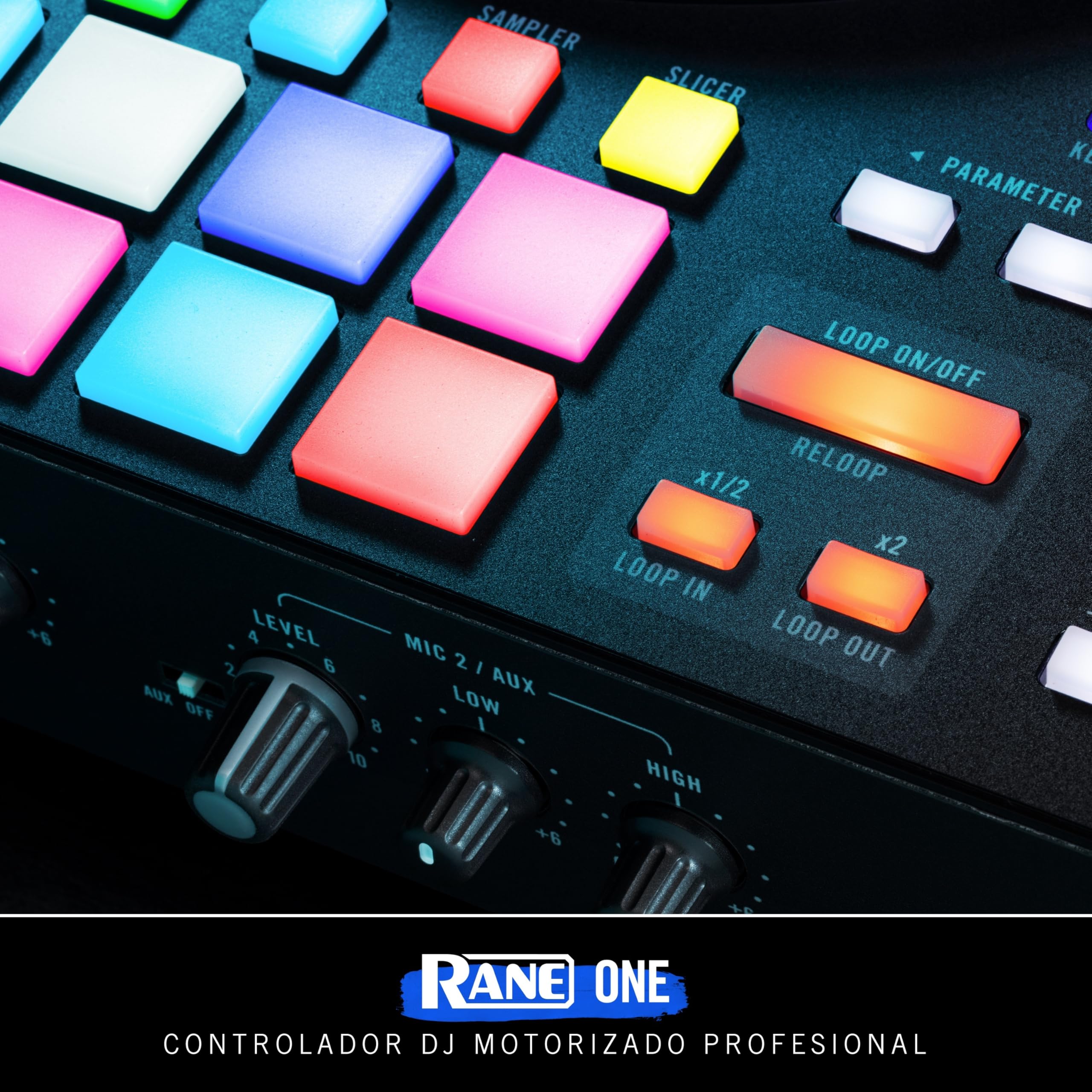 RANE ONE, Controlador DJ Profesional con Platos Motorizados de 7.2" Para Serato, Mesa de Mezclas con Serato DJ Pro Incluido, Efectos y 8 Pads