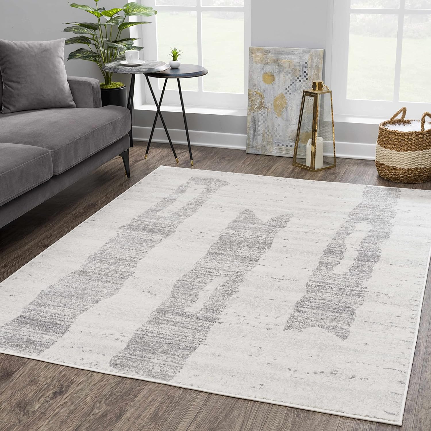 Hauteloom Tigris Collection Sada Southwestern Farmhouse Living Room Bedroom Area Rug - Vintage Distressed - Boho Aztec Tribal Pattern - Ivory, Beige, Gray - 5'3" x 7'