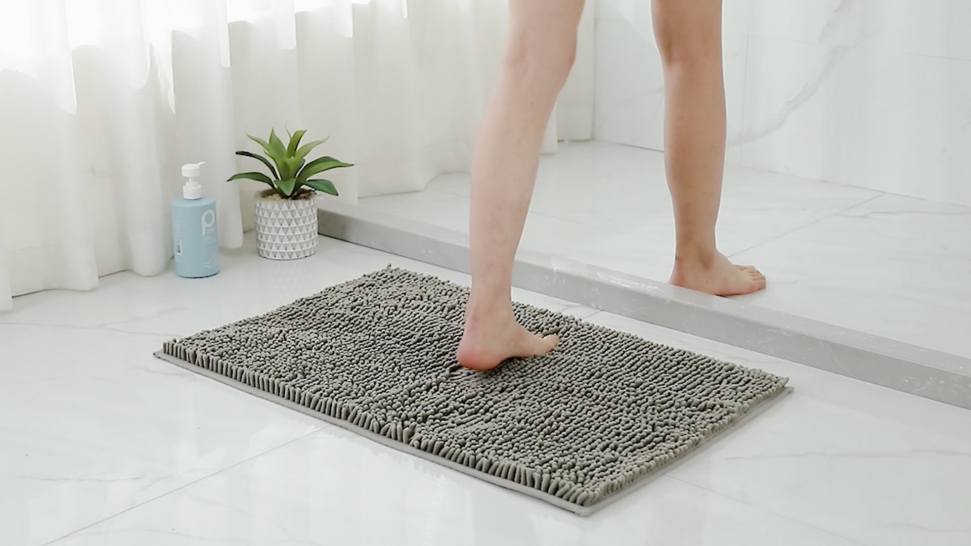 入浴用たんか　マナティー　青 Amazon.com: H.VERSAILTEX Navy Blue Bath Mats for Bathroom, Bath