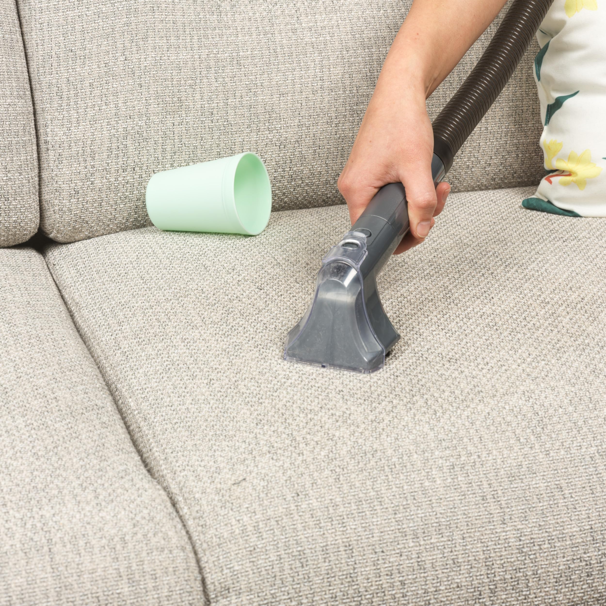 Beldray Polsterreiniger Gerät und Nassauger - Kompakt-Spotbuster, Fleckenreiniger, Verschüttetes, Flecken, Tierhaare, tragbar, 1,3L Doppeltank, Textilreiniger für Teppich, Polster Autositze & Sofa