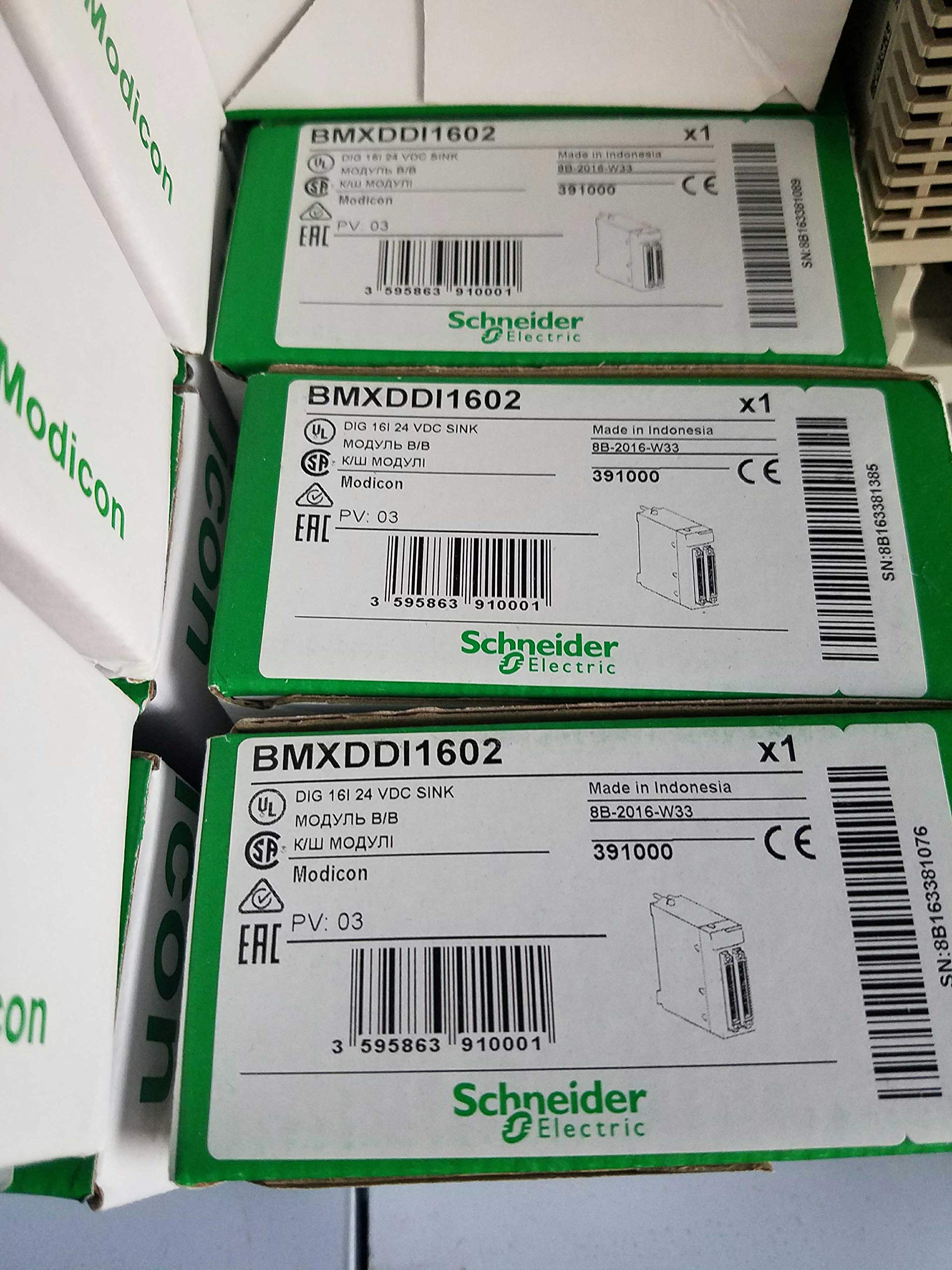 100% NUOVO Schneider BMXDDI1602 in scatola (DHL espresso)