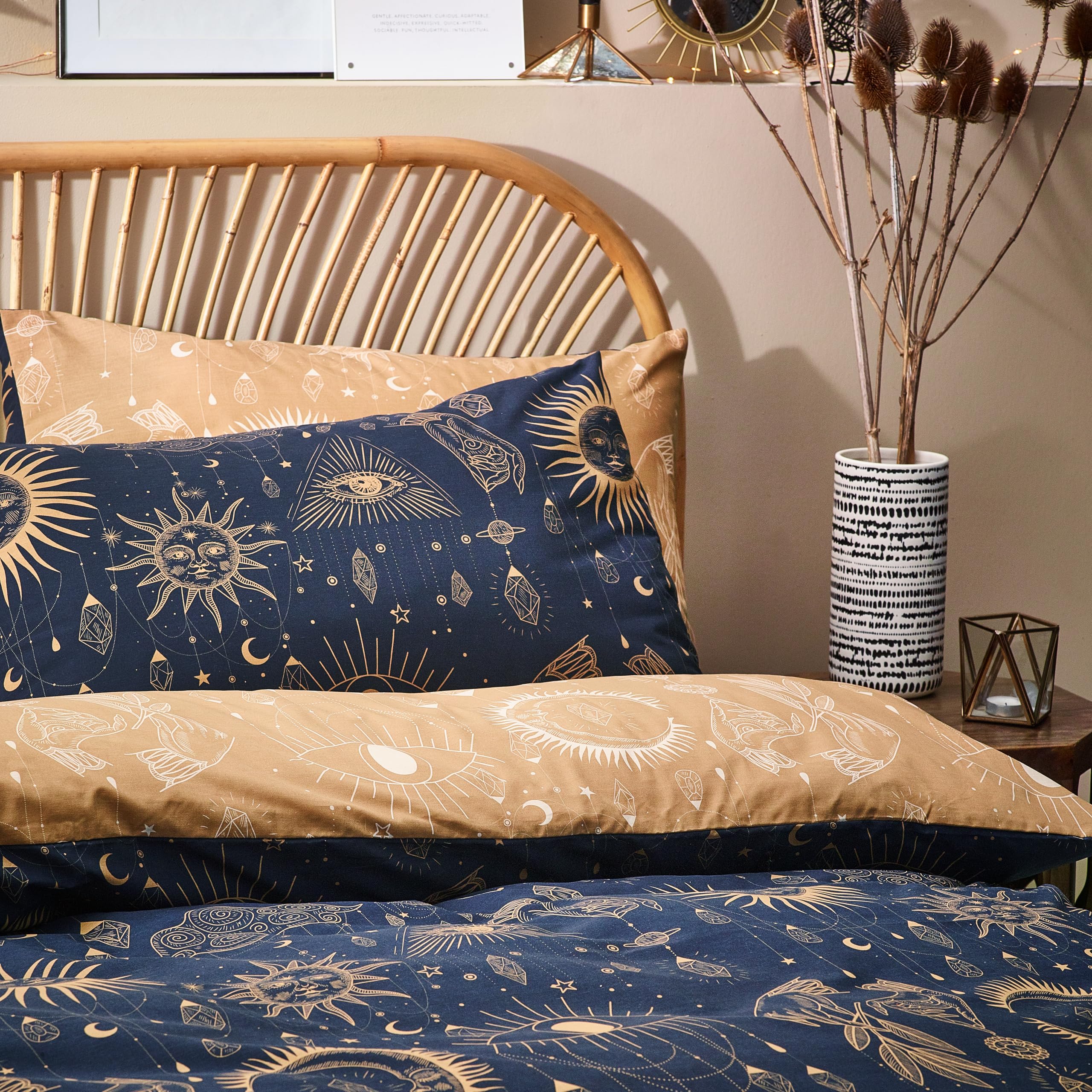 furn. Juego de Funda nórdica de constelación, Estampado de Galaxia Celestial con Estrellas y Lunas, Ropa de Cama Reversible de polialgodón (Dorado/Azul Marino, tamaño King)