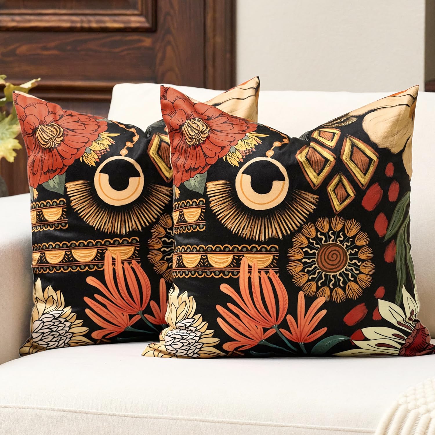 Tyrot Black Boho Floral Velvet Throw Pillow Covers Set of 2 Farmhouse Cushion Covers Mid Century Botanical Home Decor Accent Pillow Cases for Couch Sofa Living Room, Bedroom, 20x20 Inches