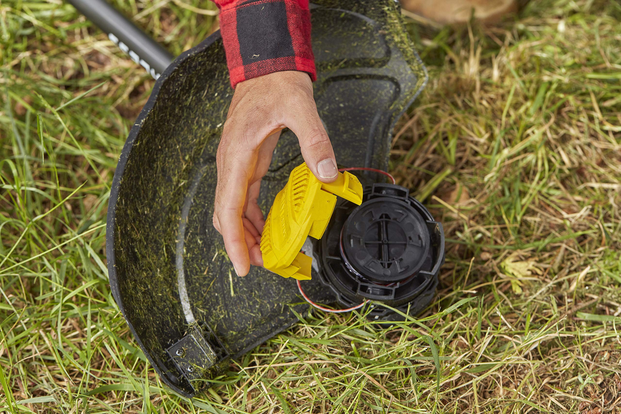 STANLEY SFMCSTB933M-QW - Cortabordes sin escobillas V20 con batería 4Ah 33cm
