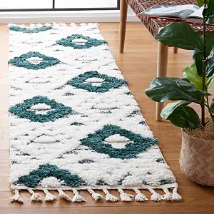 SAFAVIEH Bella Collection Runner Rug - 2'3 x 9', Silver & Ivory, Handmade Dotted Border Wool, Ideal for High Traffic Areas in Living Room, Bedroom (BEL151D