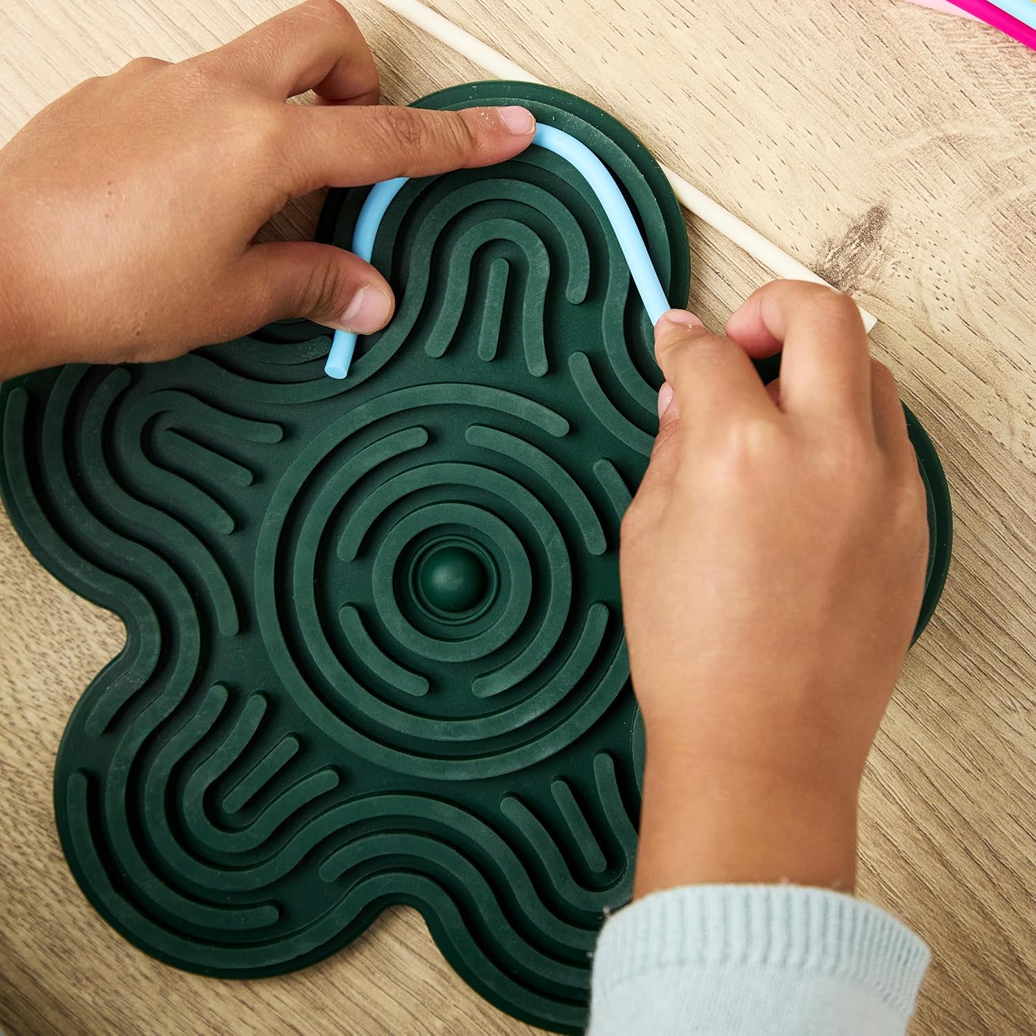 Miniland Fidget Toys, Sensory Toys, Made with Silicone, Montessori, Screen-Free Travel Game, Designed for Children +3 Years, Double-Sided Game, Cute Design | Flexhetti Flower