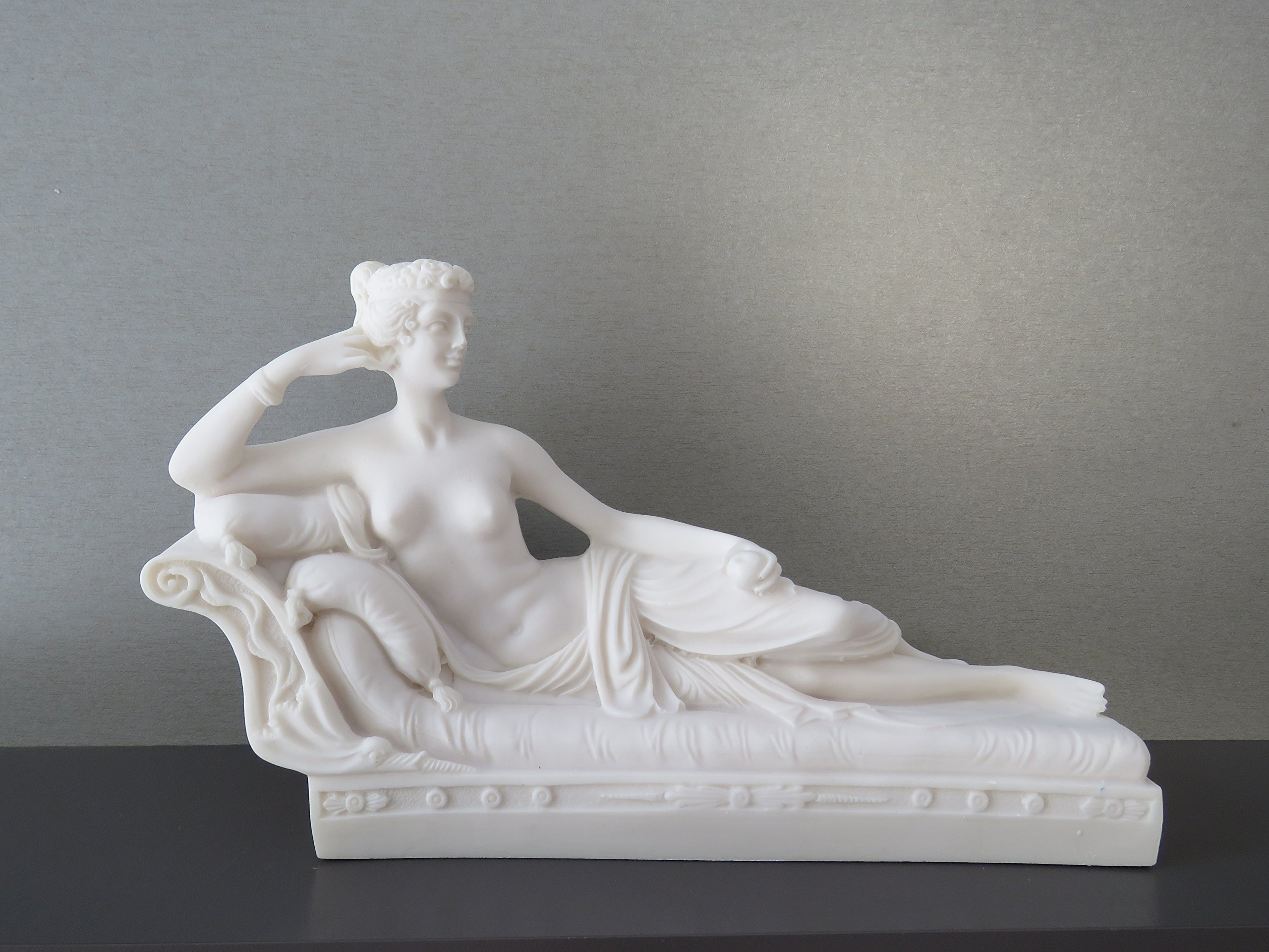 ギリシャ古代裸のりんごを持つ女性、パウリーナ装飾、アラバスター像 ギリシャ古代裸のりんごを持つ女性、パウリーナ装飾、アラバスター像