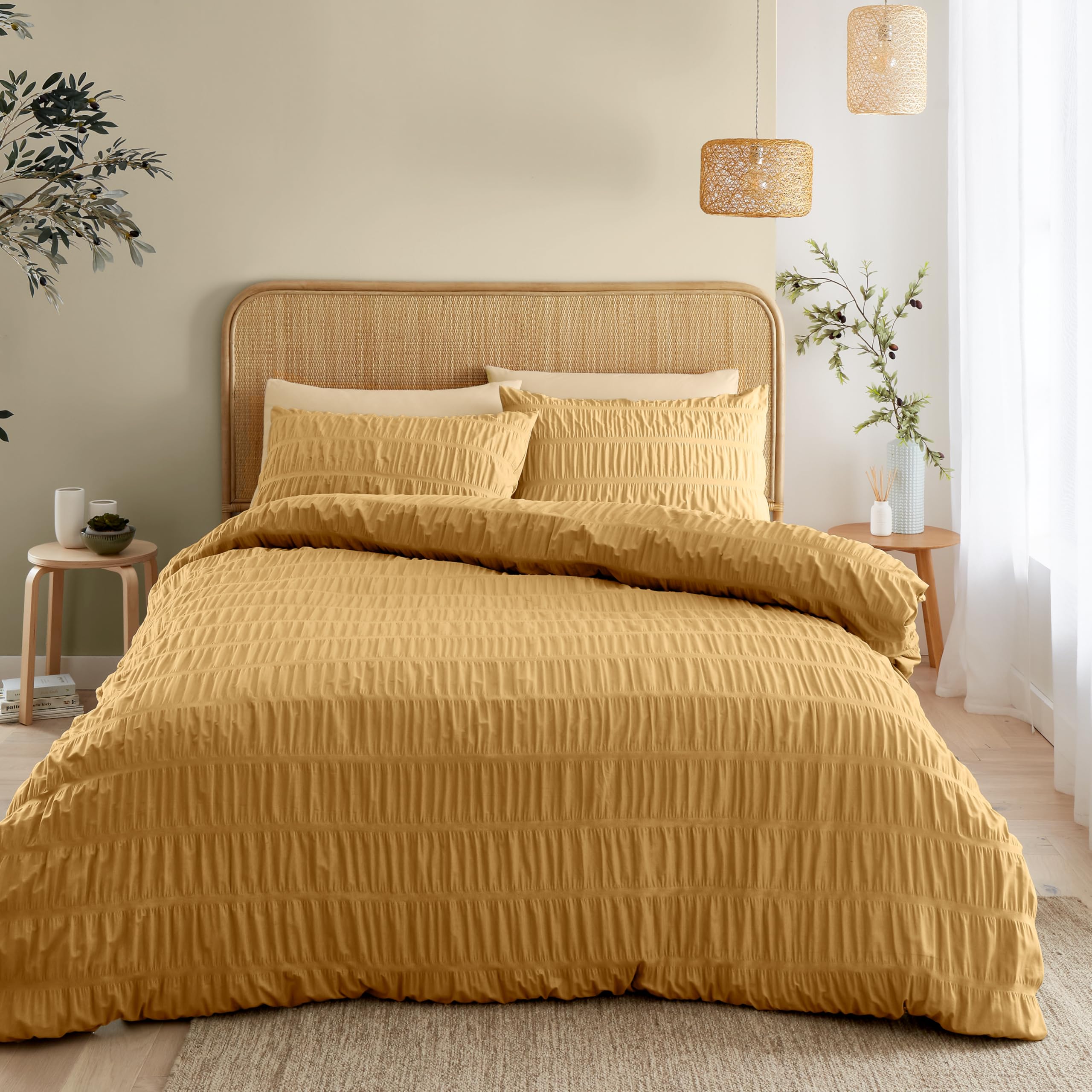 Catherine Lansfield Seersucker King Duvet Cover Set with Pillowcases Caramel