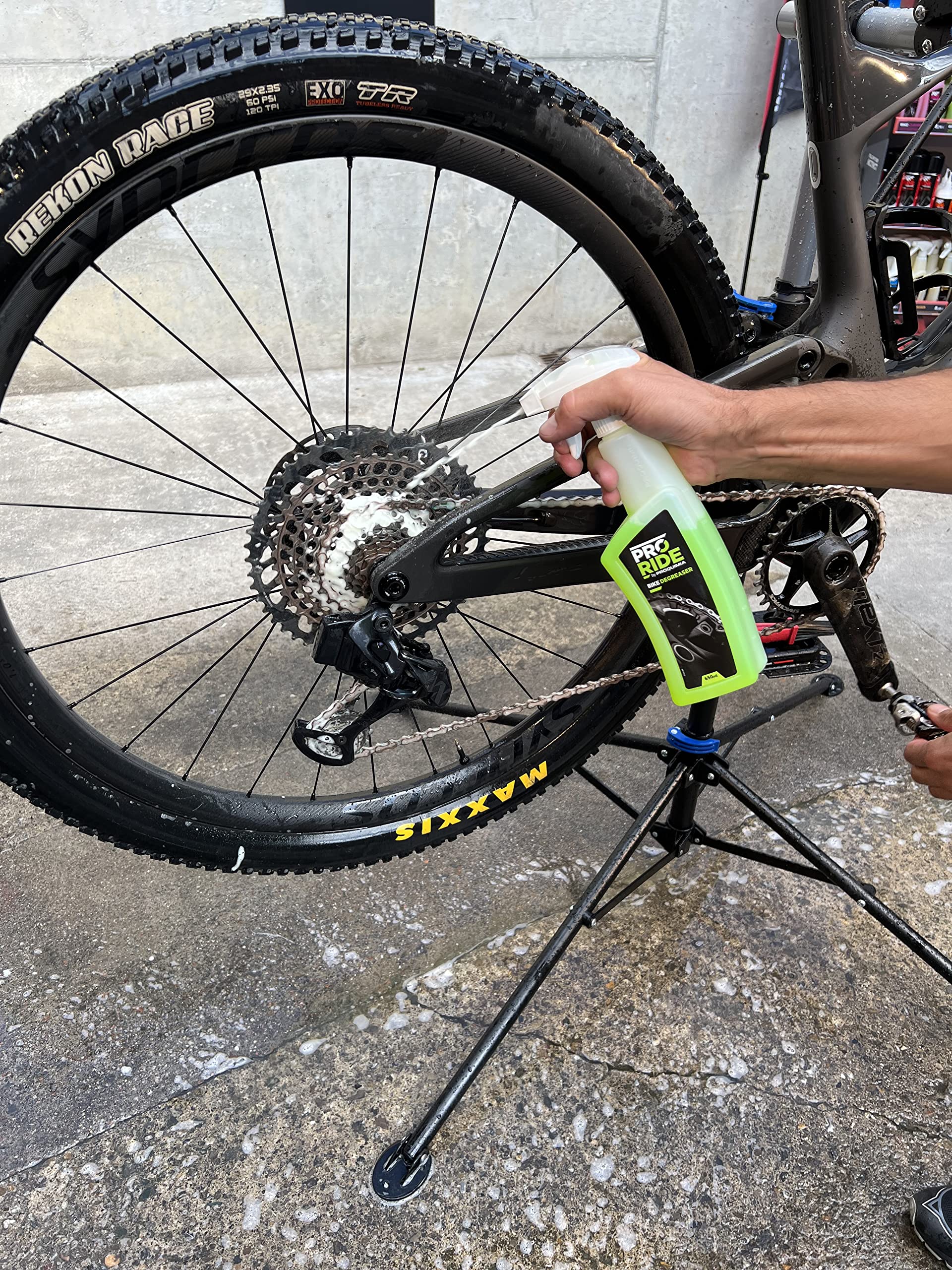 Bike Degreaser - Desengrasante Cadena Bicicleta - Limpiador Cadena Bici - Actúa Sobre Grasa y Suciedad - Garrafa 4 litros